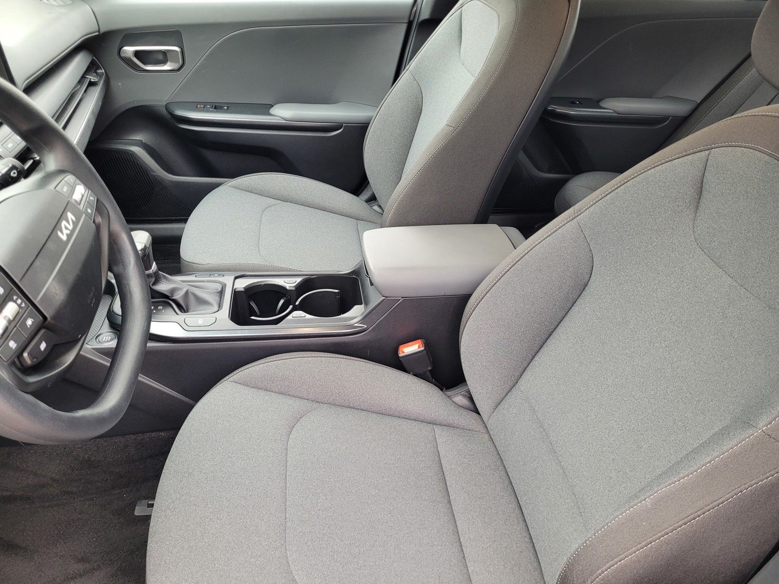 2025 Kia K4 LXS - Photo 19