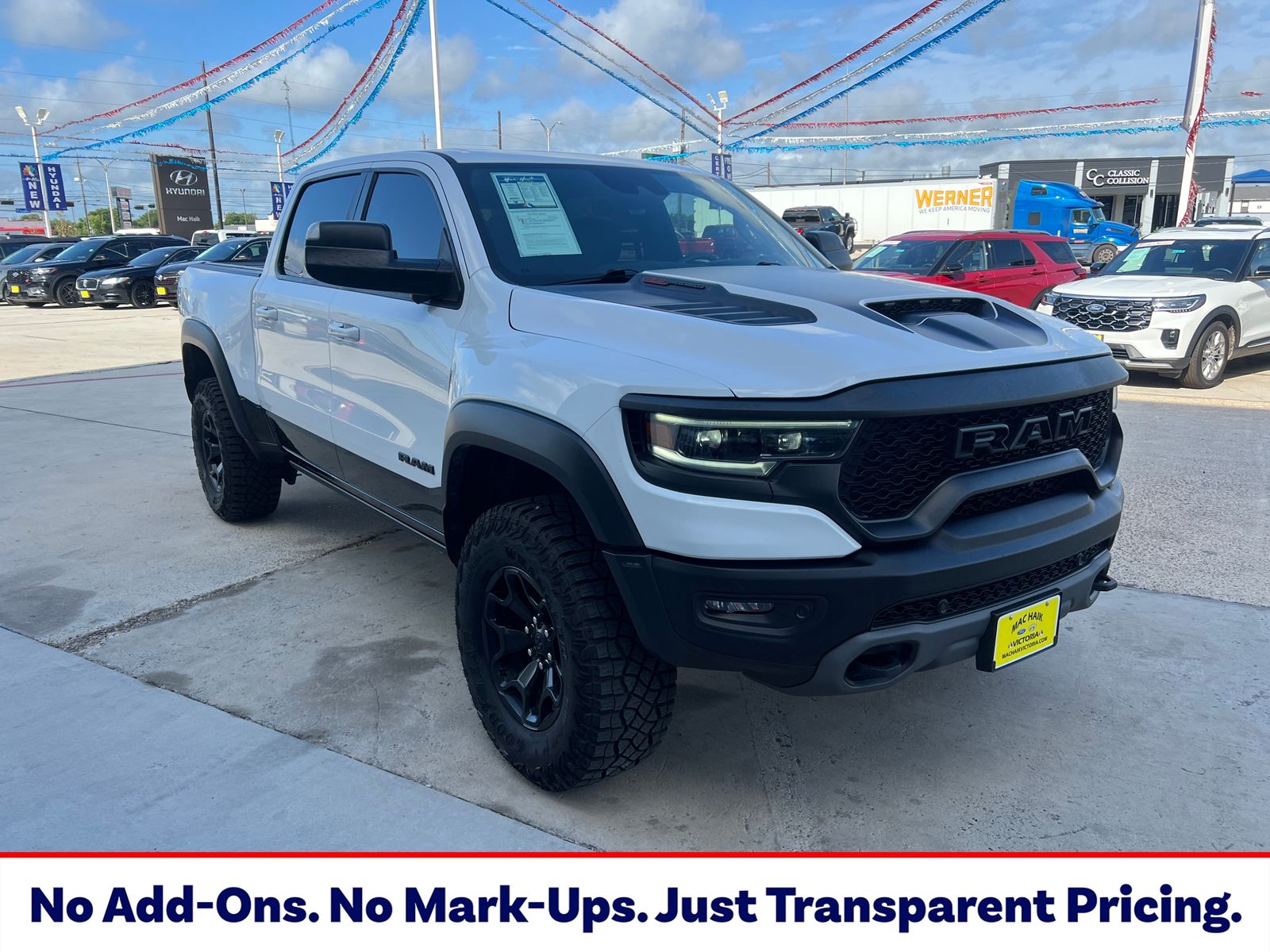 Bright White Clearcoat 2022 RAM 1500 Pickup Truck All-Wheel Drive 8-Speed Automatic