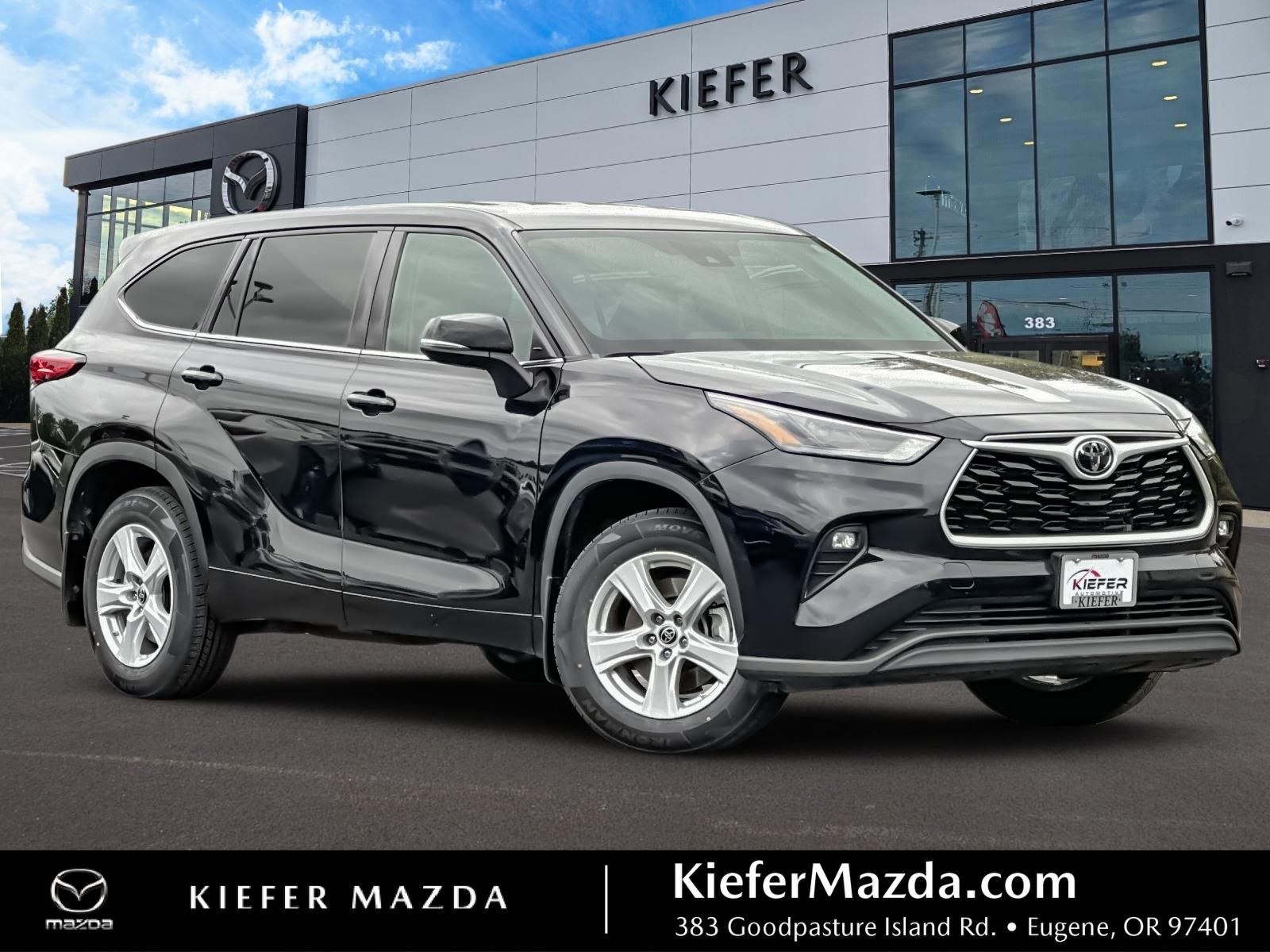 Midnight Black Metallic 2022 Toyota Highlander SUV / Crossover All-Wheel Drive 8-Speed Automatic