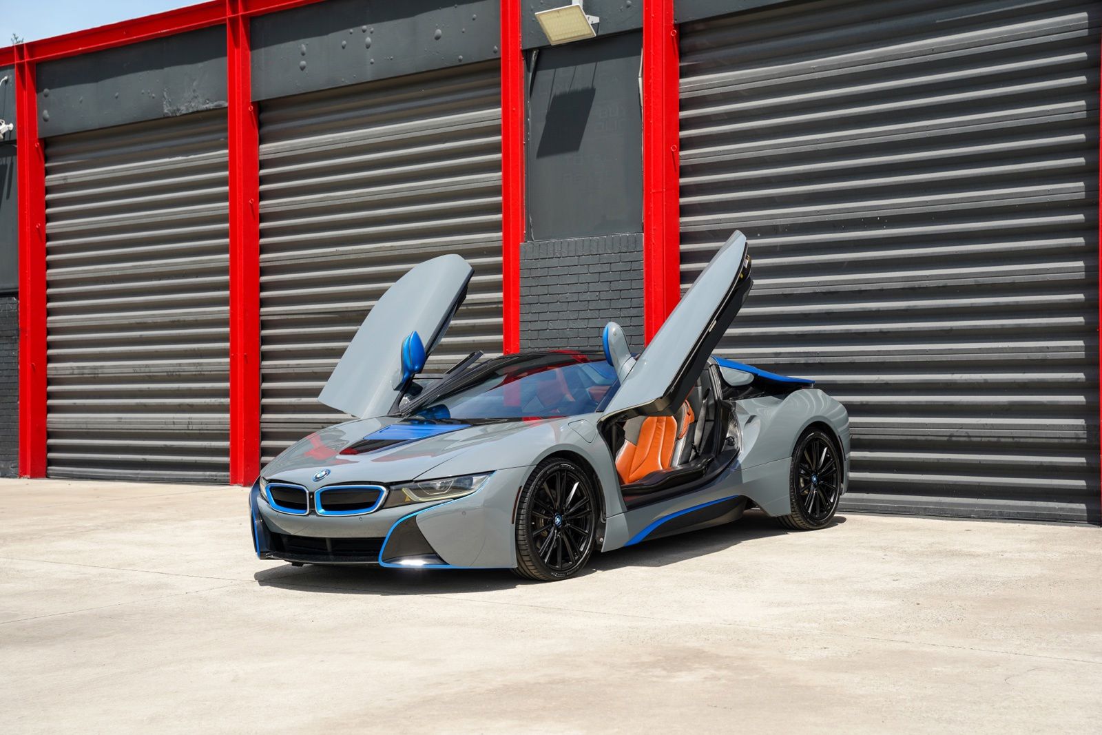 Crystal White Pearl Metallic w/Frozen Gray Accent 2019 BMW i8 Convertible All-Wheel Drive 6-Speed Automatic