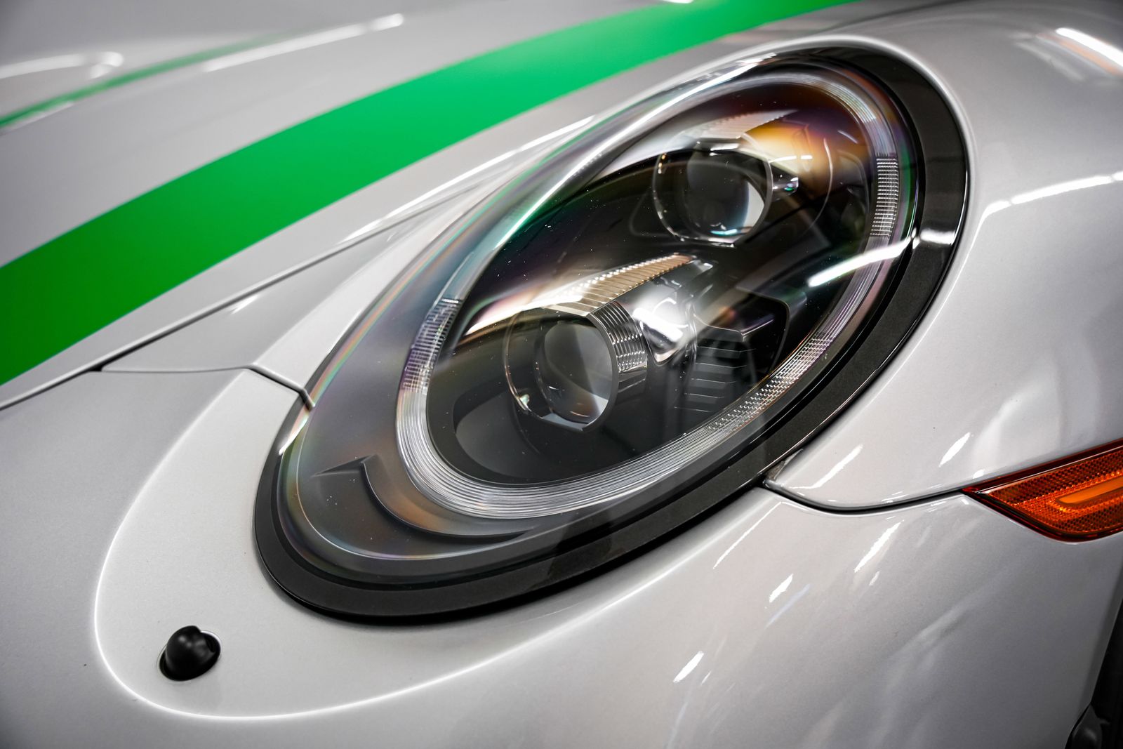 2016 Porsche 911 R — photo 36