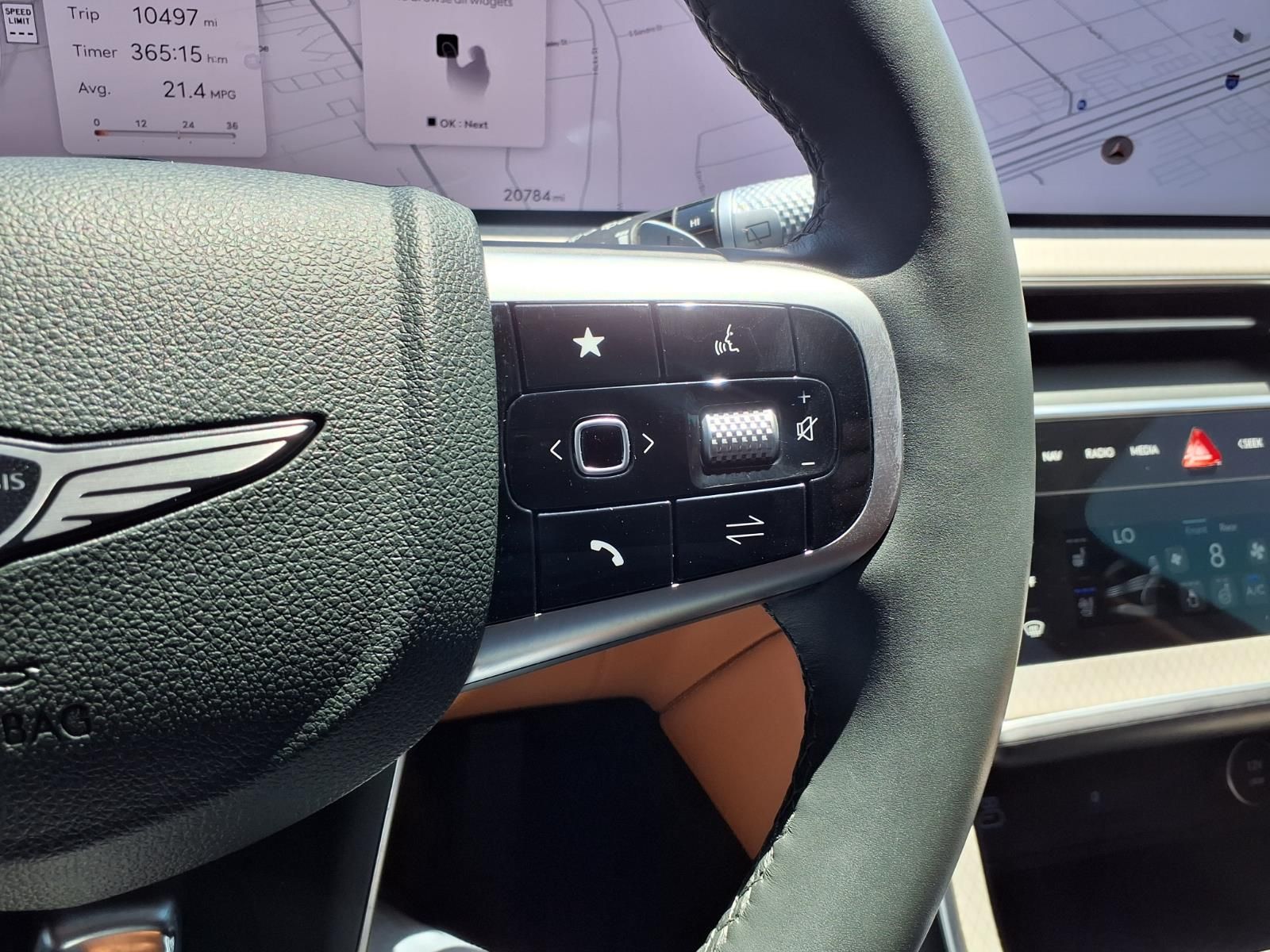 2025 Genesis GV80 3.5T Advanced White at Texan Dodge Chrysler Jeep Ram