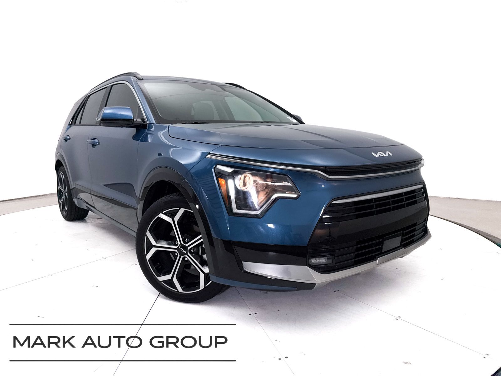 2025 Kia Niro EX Touring FWD