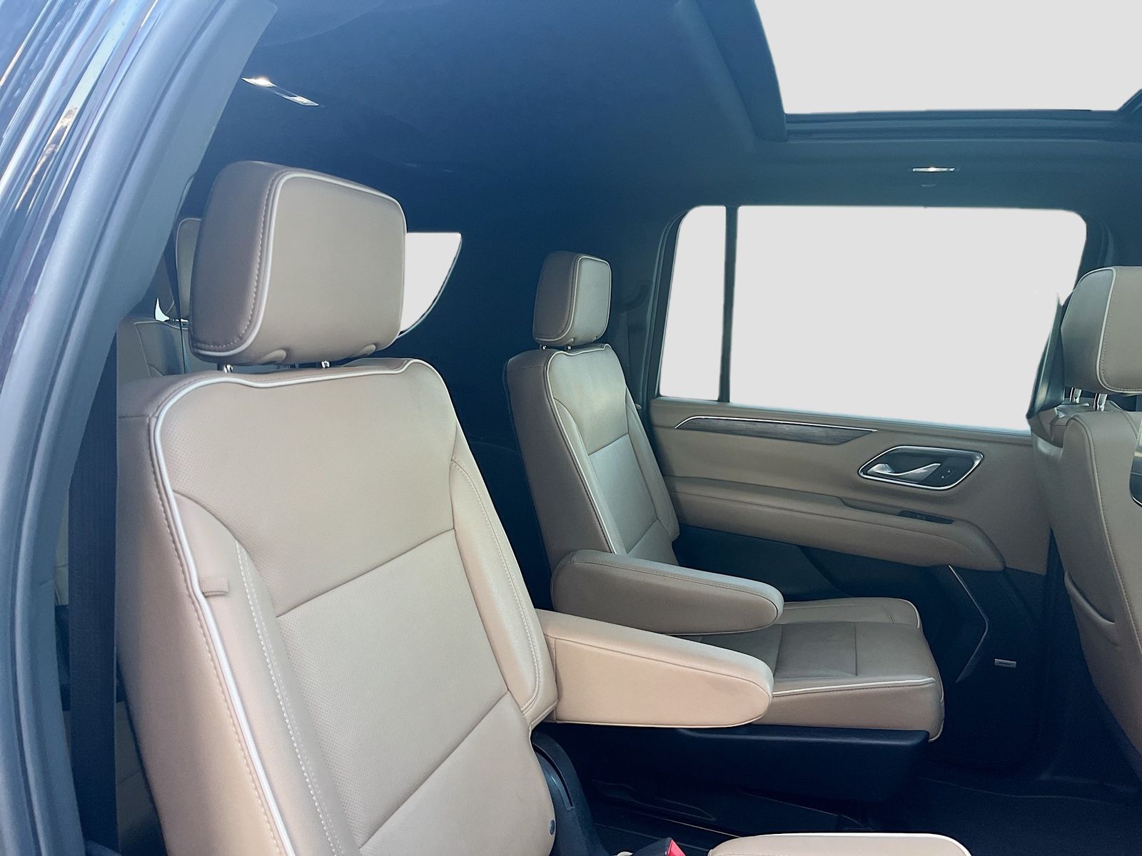 Used 2024 Blue Chevrolet Premier image 31