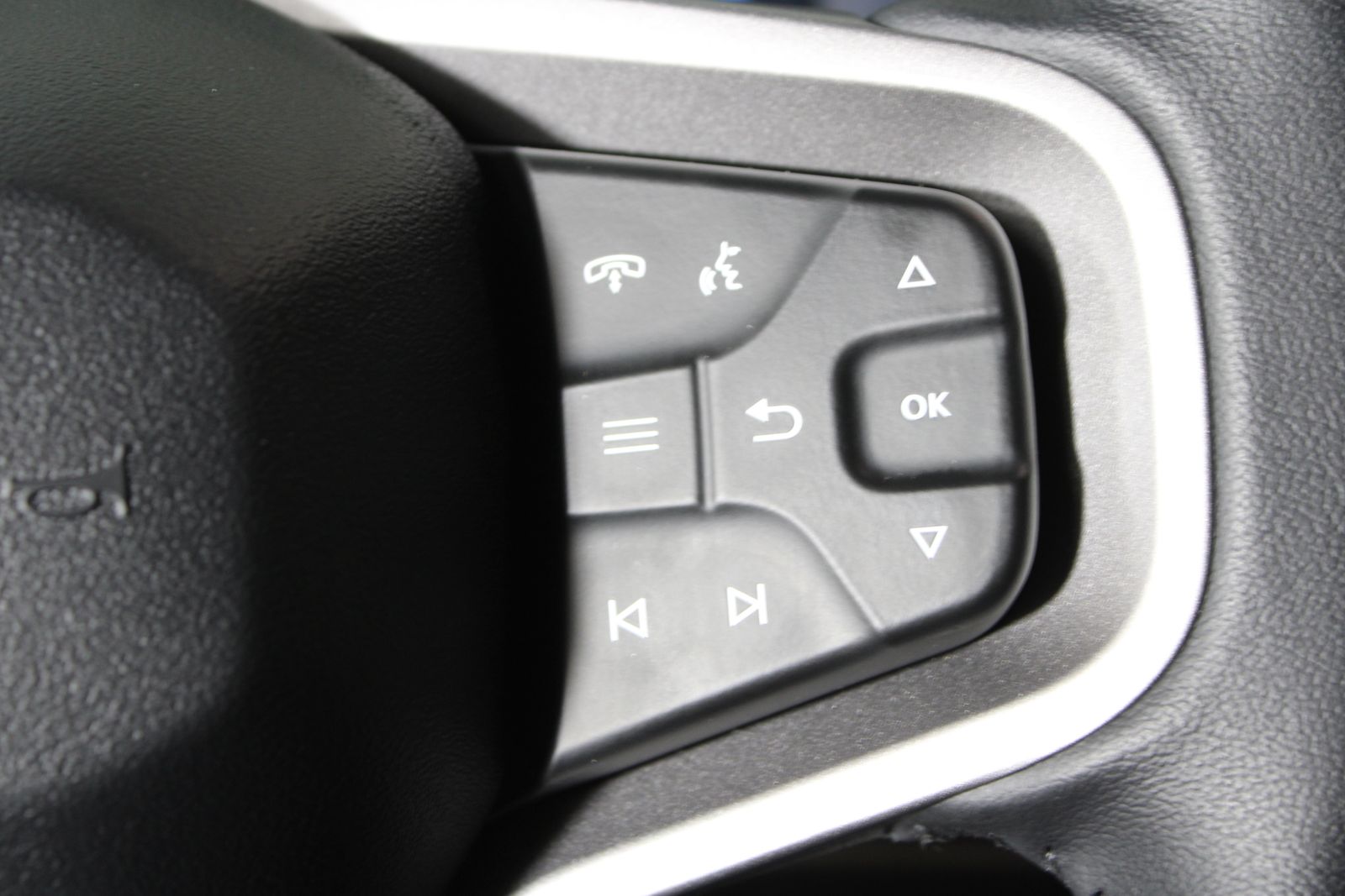Used 2025 Beige Ford Big Bend image 24