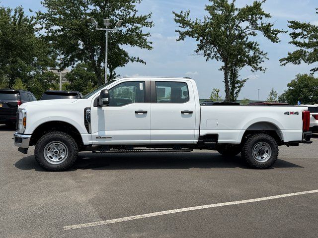New 2026 Oxford White Ford XL image 4