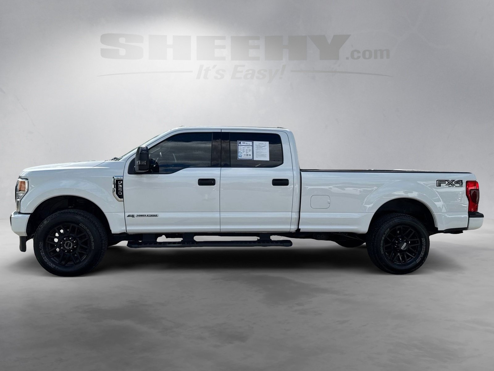 Certified Used 2022 Oxford White Ford XLT image 14