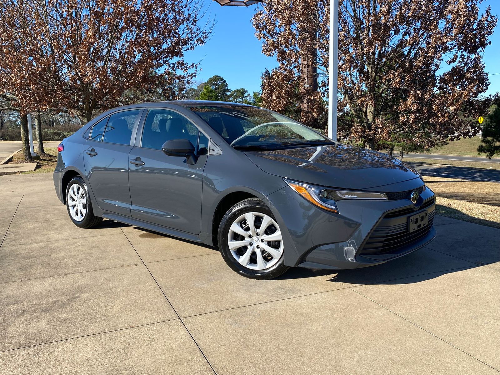 2025 Toyota Corolla LE FWD