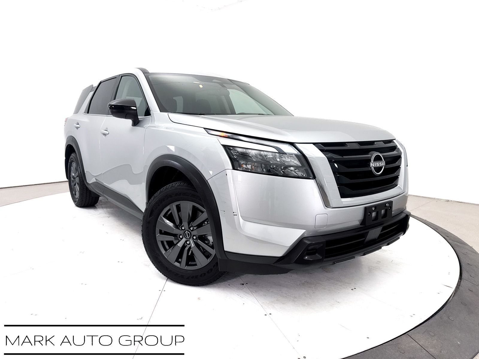 2024 Nissan Pathfinder S