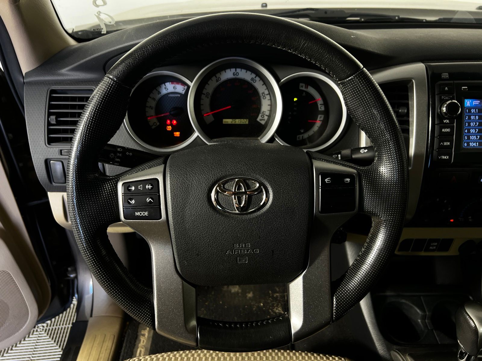 Thumbnail: 2013 Toyota Tacoma - 9
