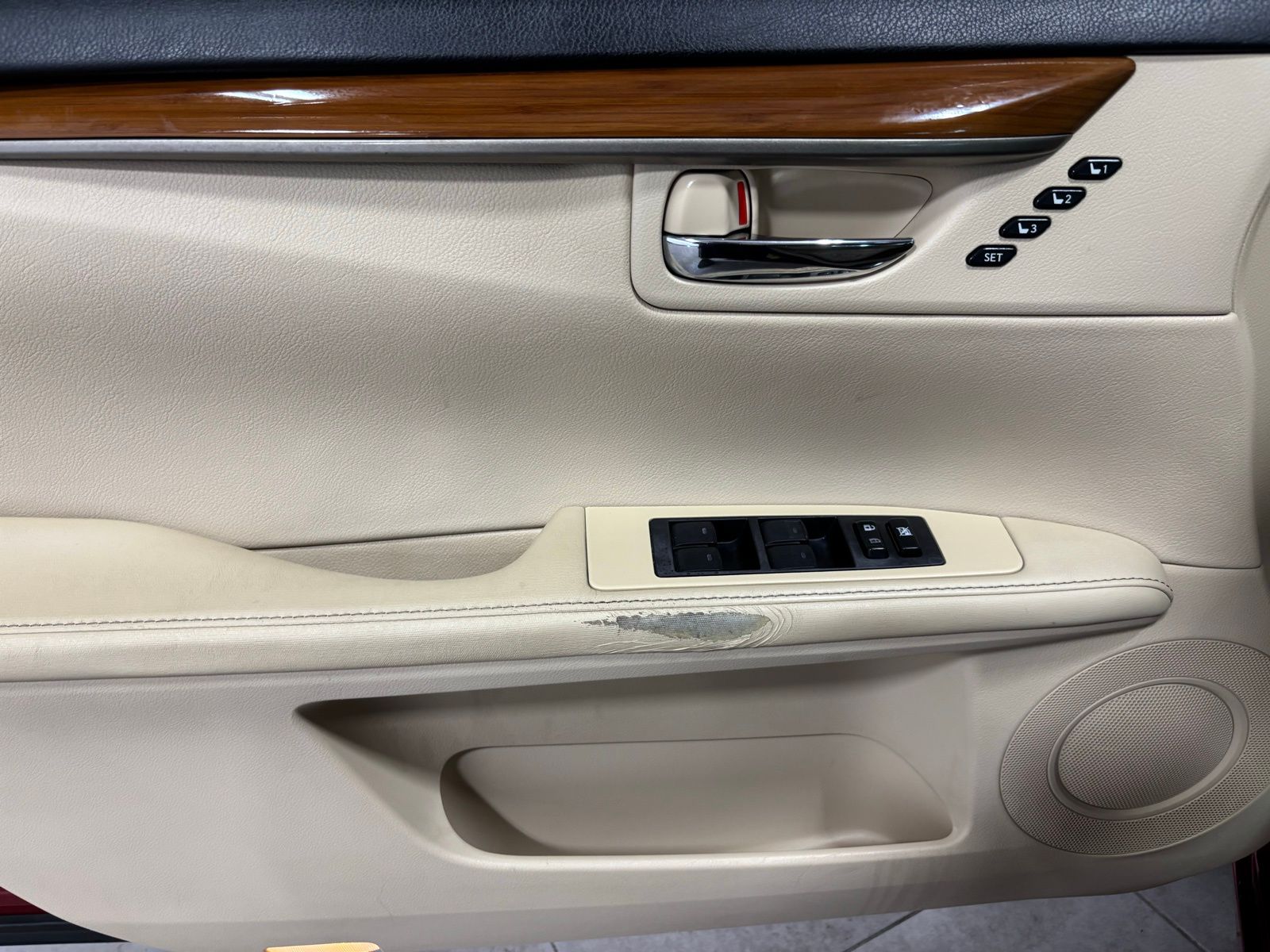 Used Car 2013 Lexus Es  300h For Sale Under $15,000 In Austin, Texas