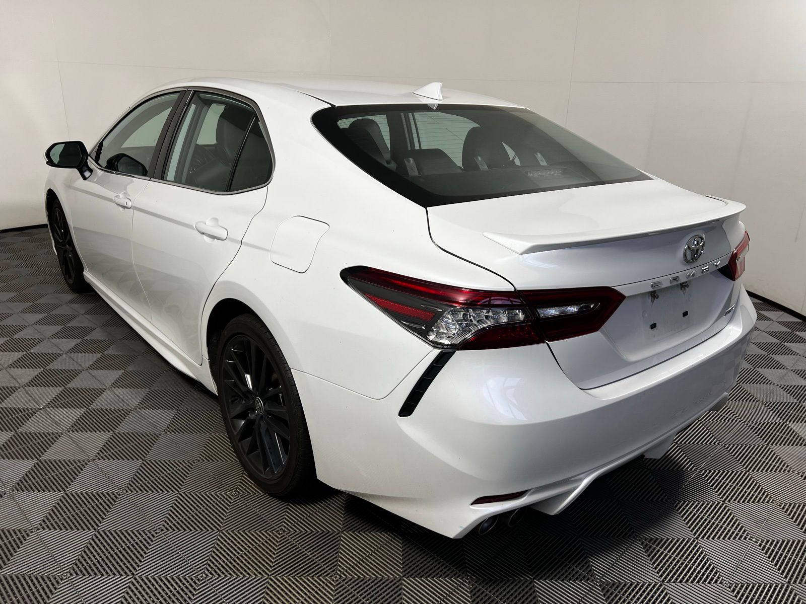 2019 Toyota Camry XSE 7