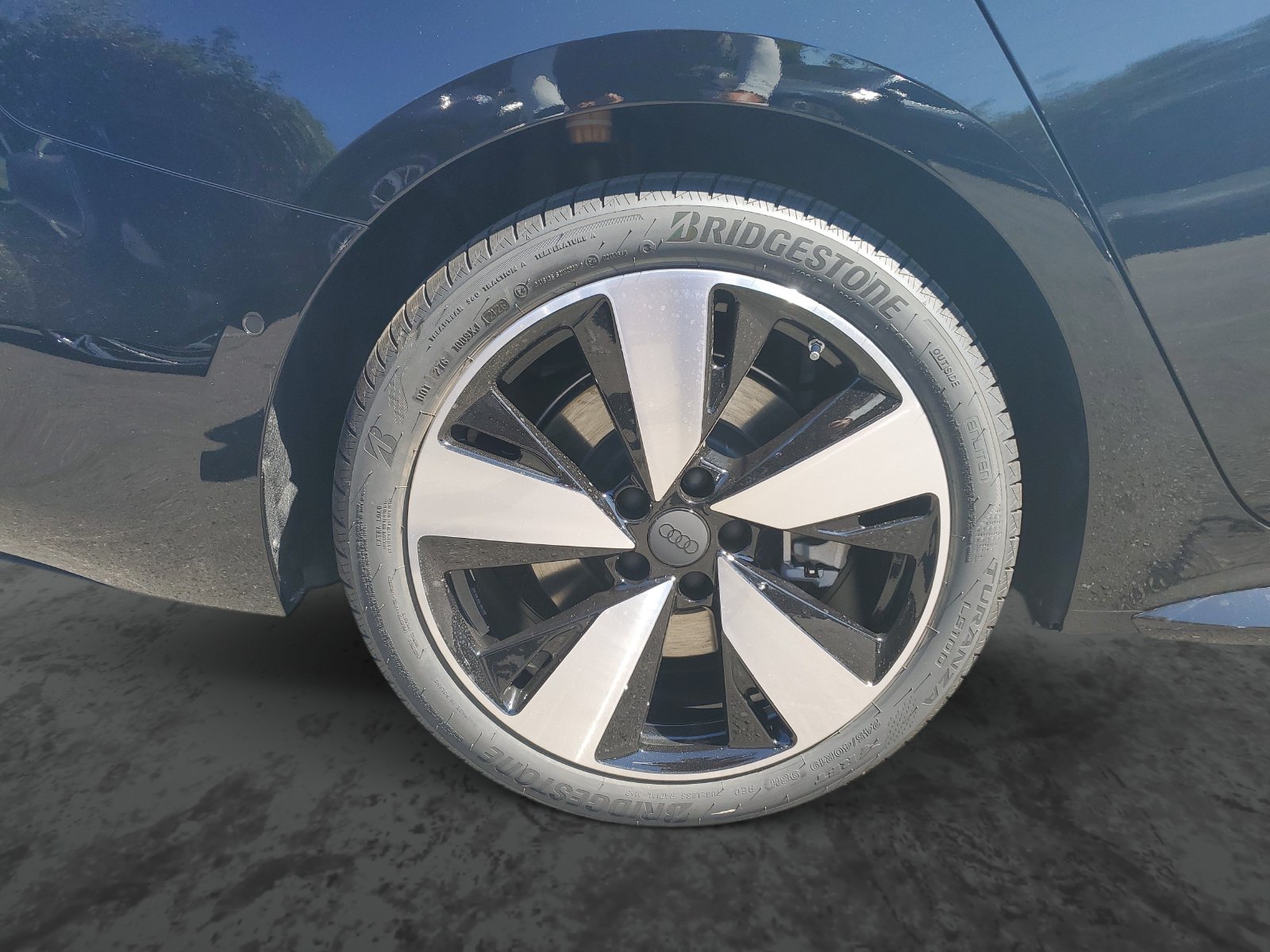Vehicle photo