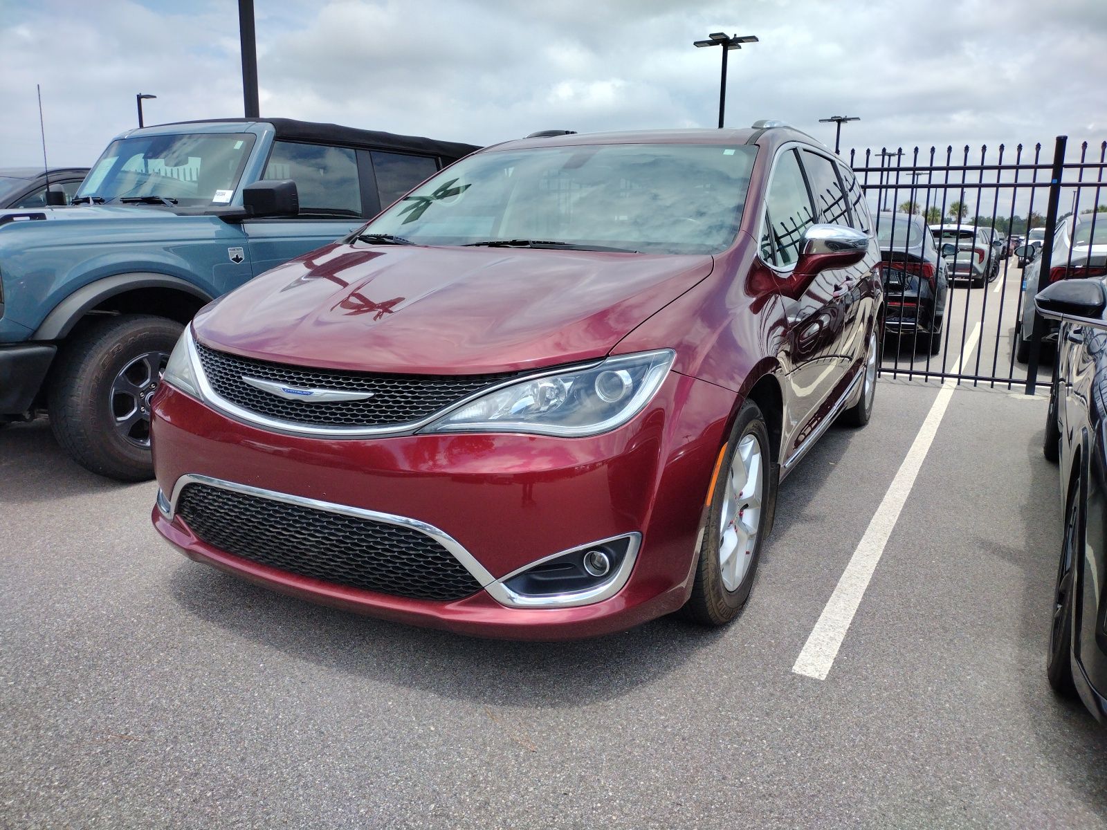 Used 2020 Chrysler Pacifica Van