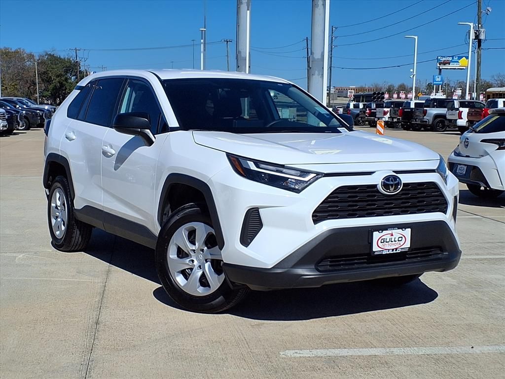 2025 Toyota RAV4 LE AWD