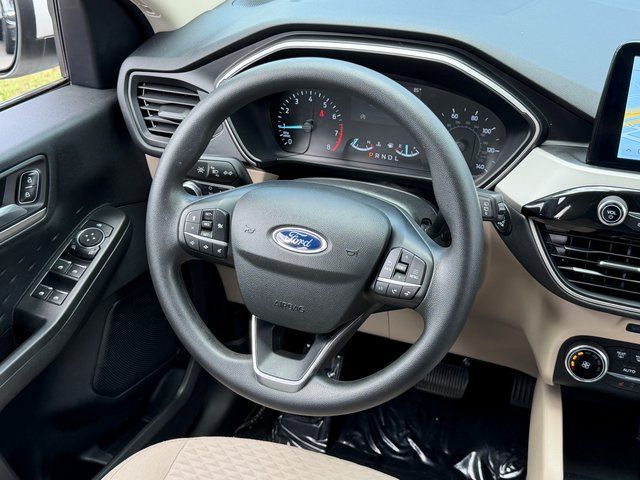 Certified Used 2020 Oxford White Ford SE image 17