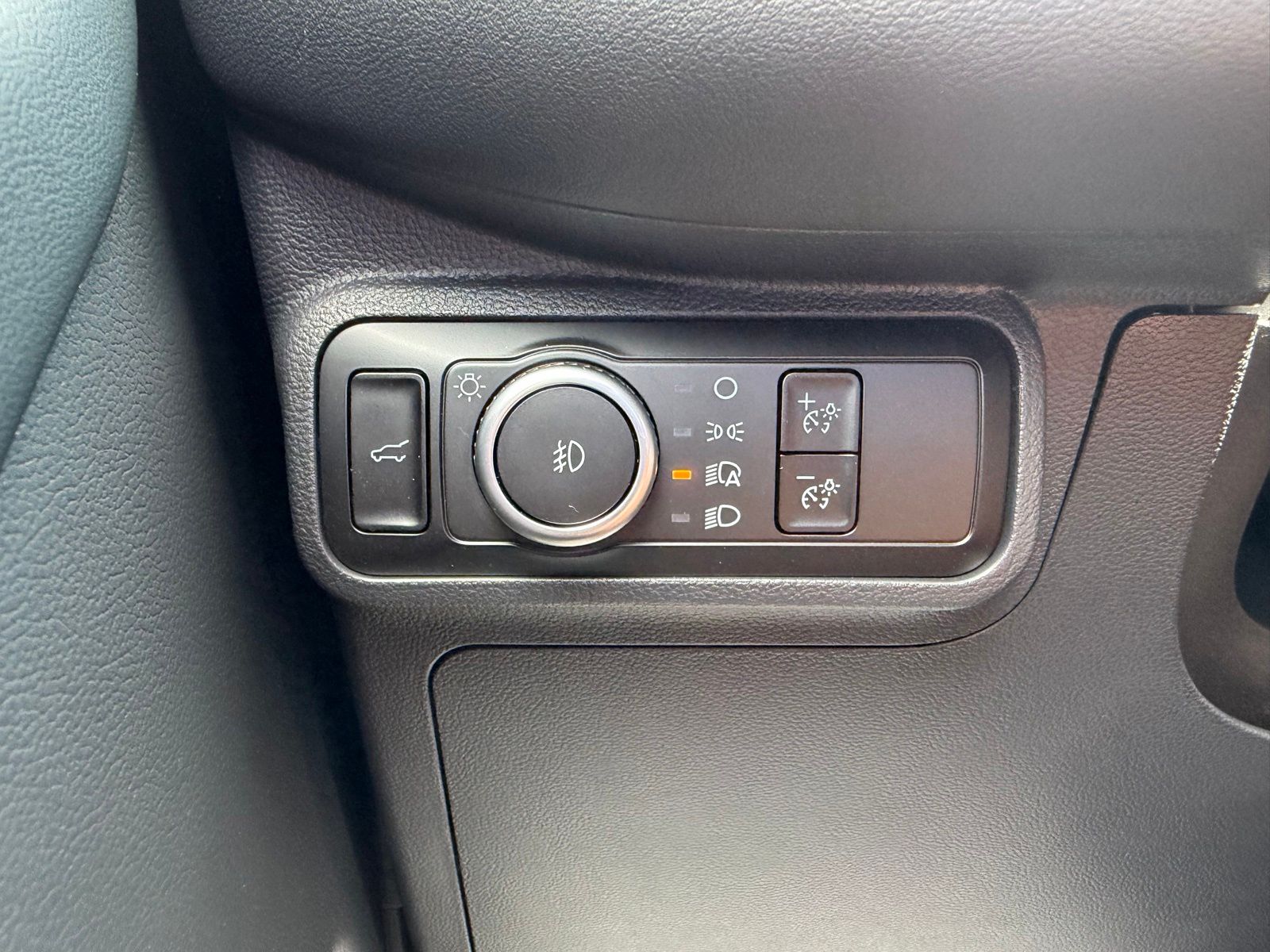 2026 Ford Explorer image 24