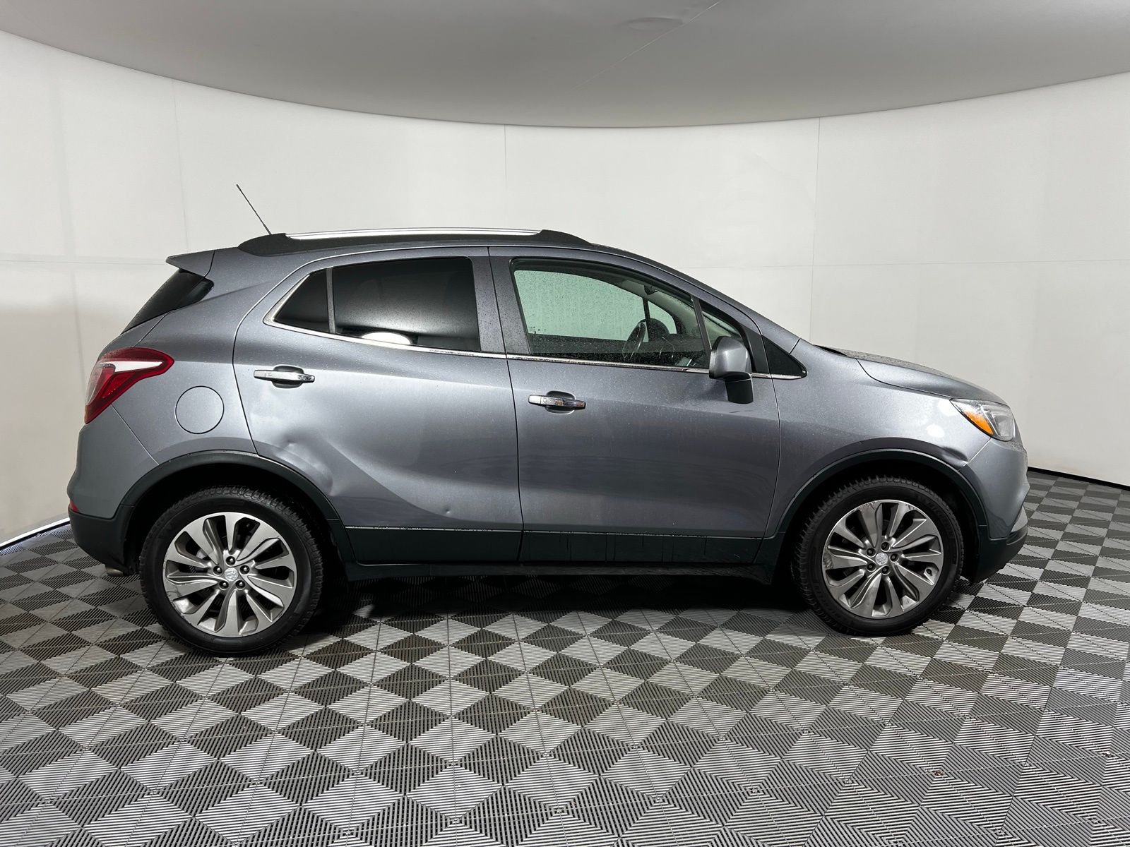 Thumbnail: 2020 Buick Encore - 4