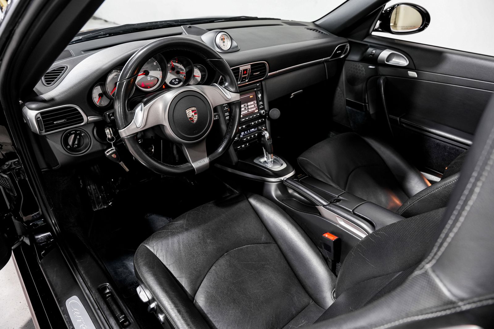 2010 Porsche 911 Carrera 4S — photo 8