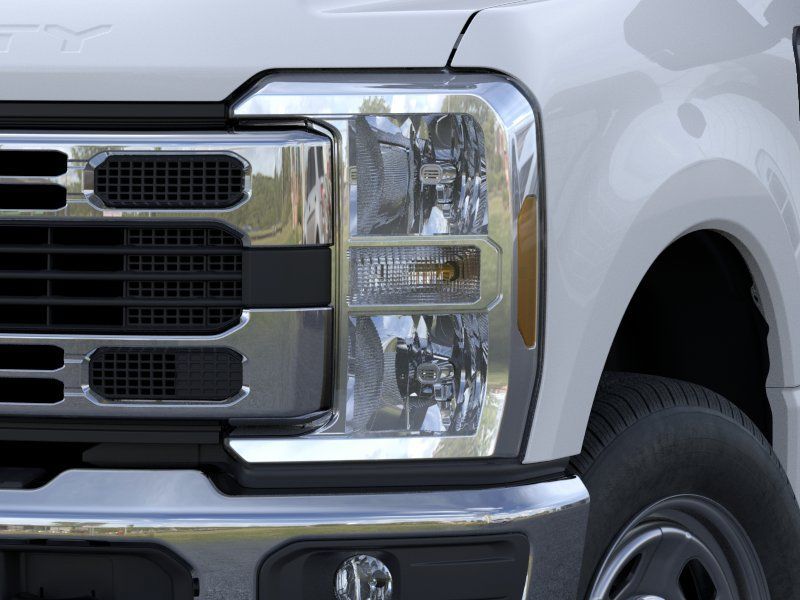 New 2026 Oxford White Ford XL image 18