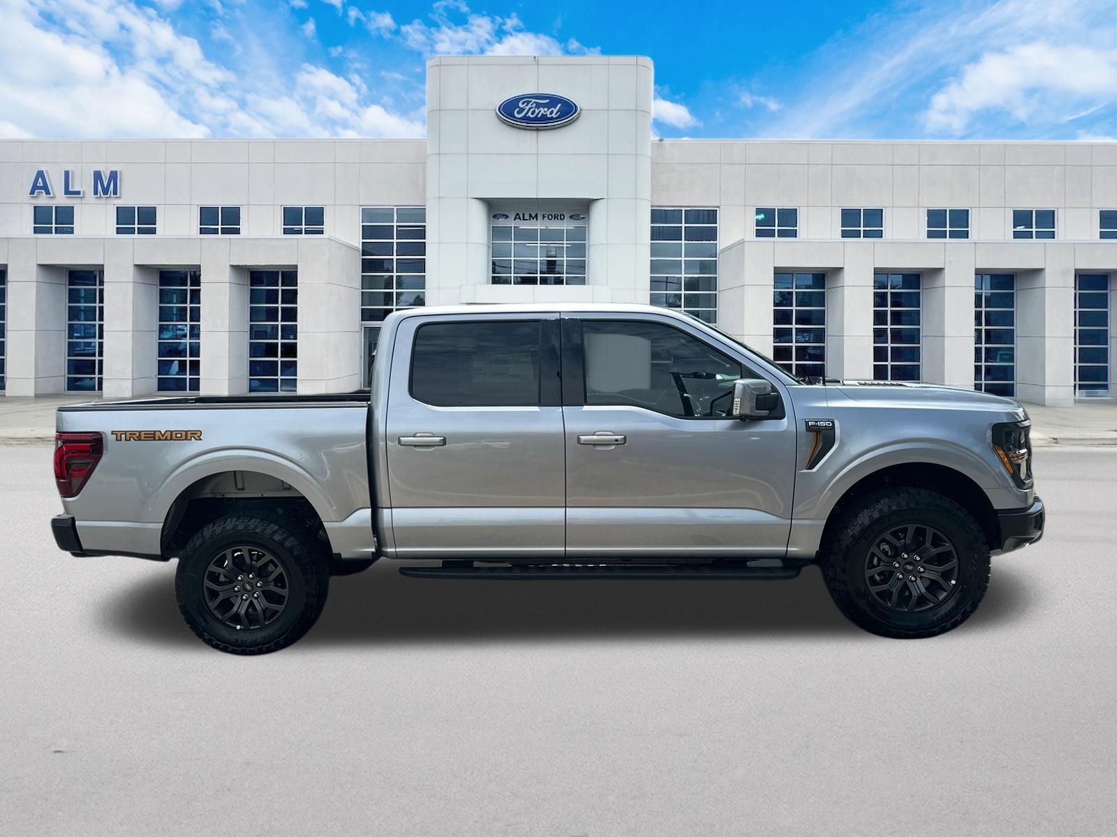 New 2026 Iconic Silver Metallic Ford Tremor® image 5