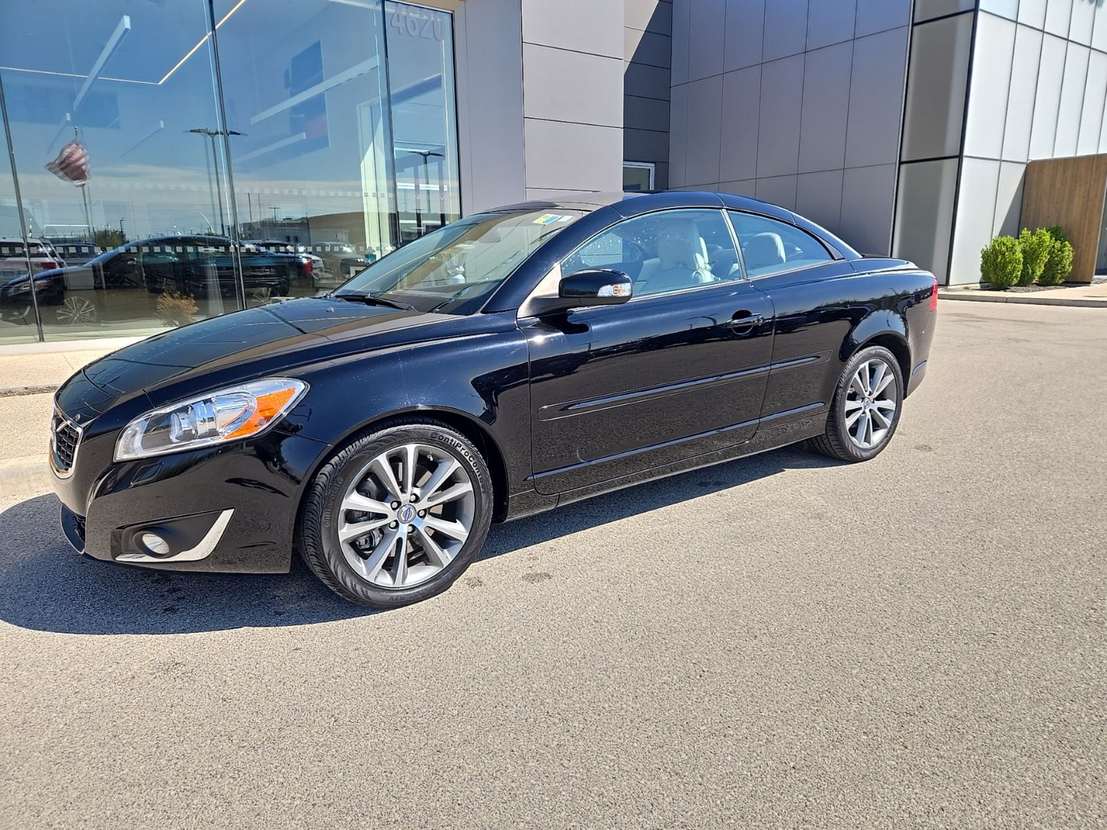 Black / Stone 2013 Volvo C70 T5 Convertible Front-Wheel Drive 5-Speed Automatic