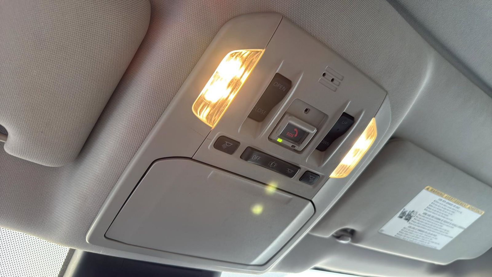 Used Car 2021 Toyota Highlander  Xle For Sale Under $30,000 In Austin, Texas