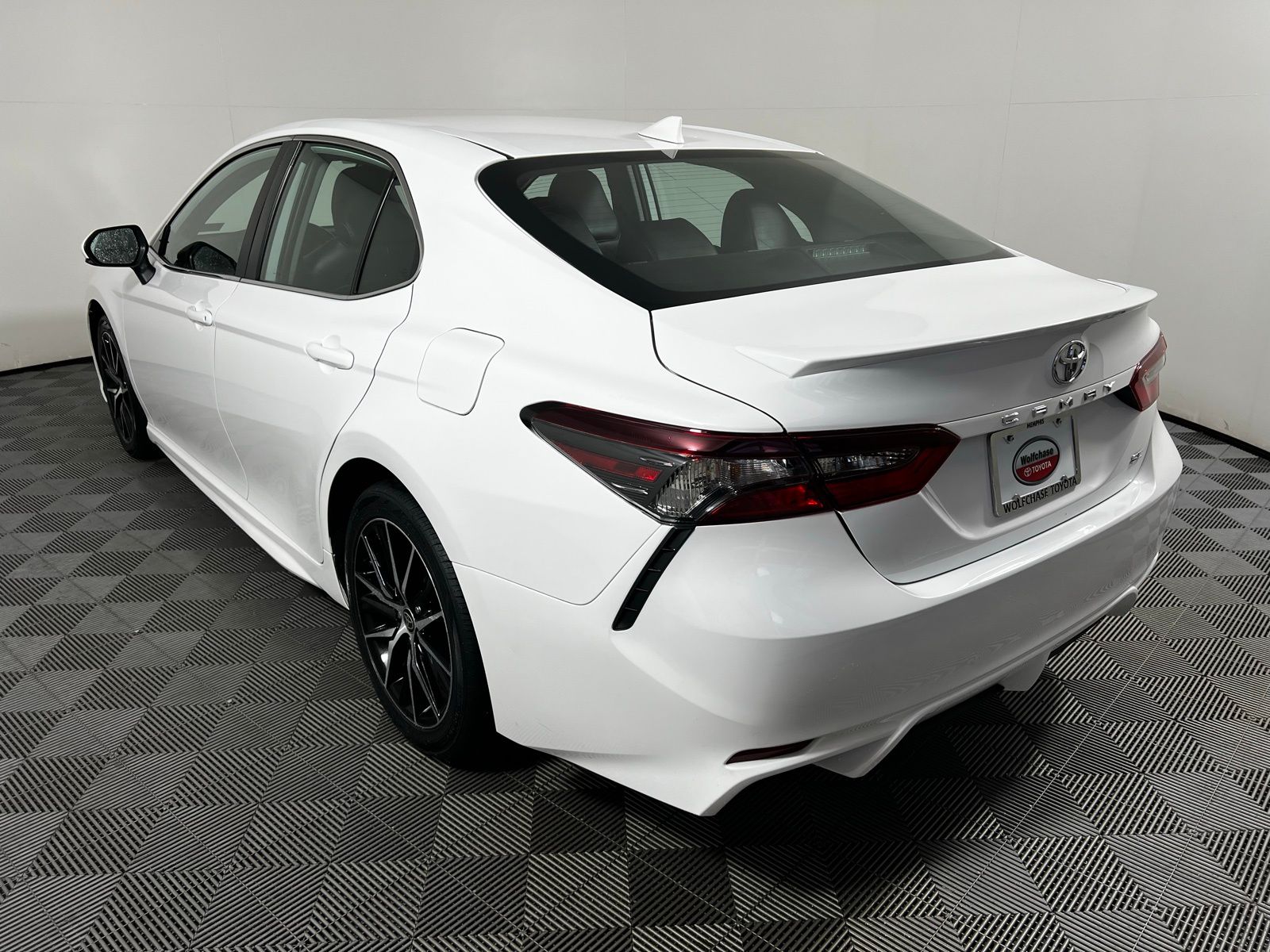 2023 Toyota Camry SE 7