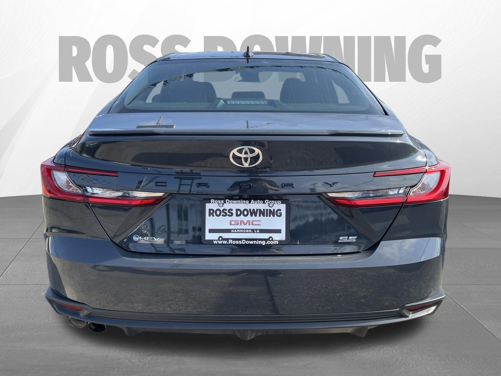2025 Toyota Camry SE - 4