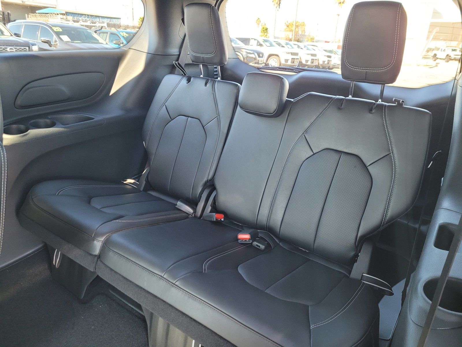 New 2026 White Chrysler Select image 9