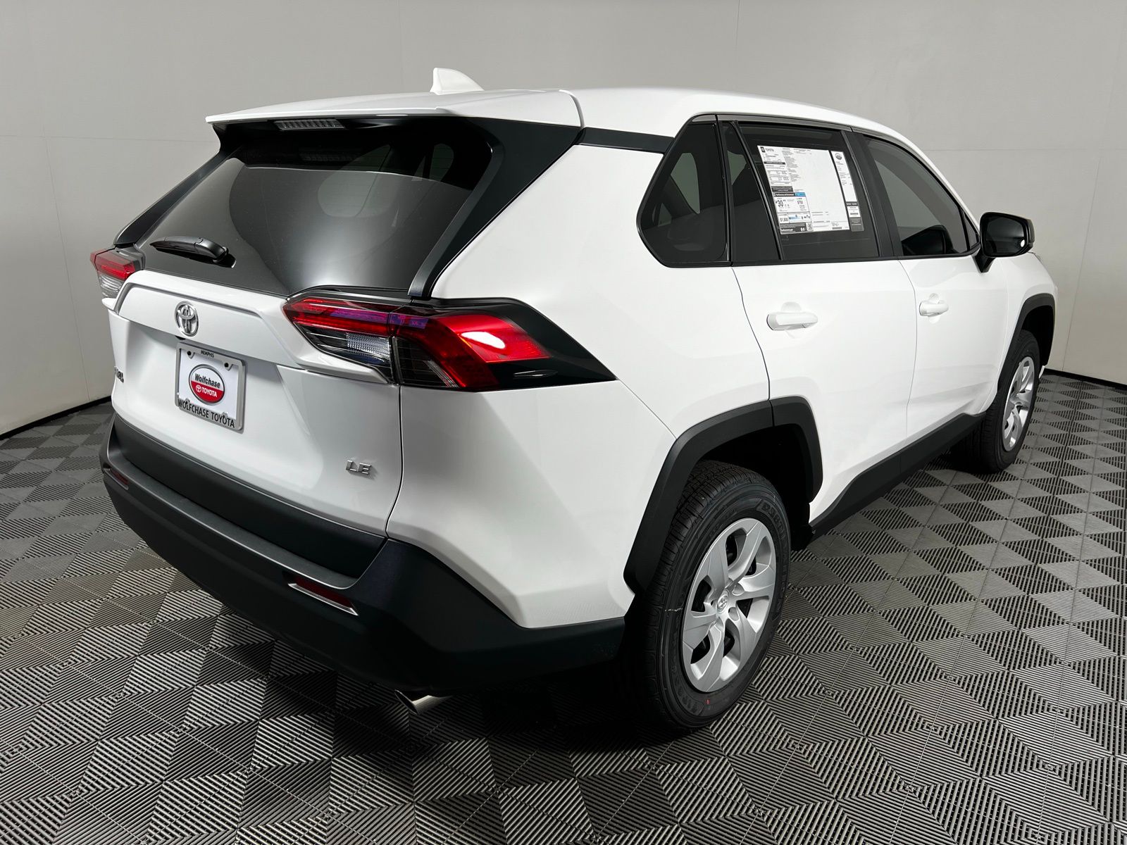 2025 Toyota RAV4 LE 5