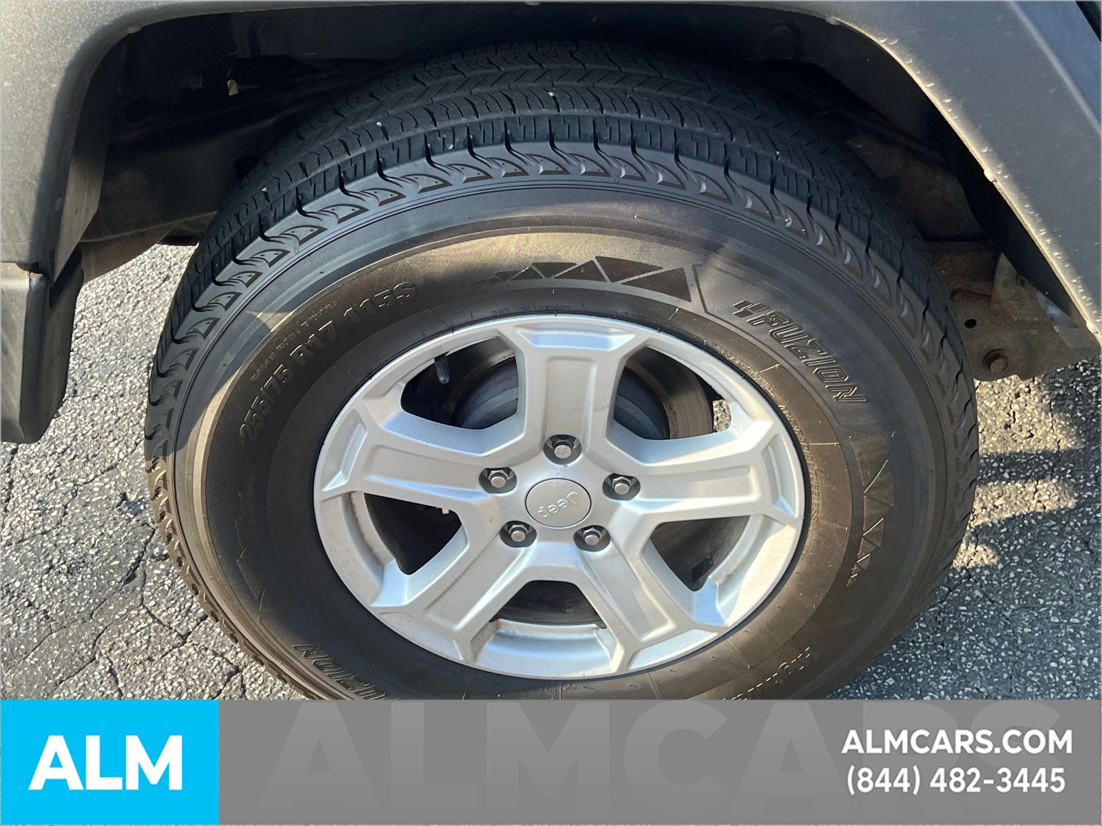 Used 2017 Gray Jeep Unlimited Sport image 15