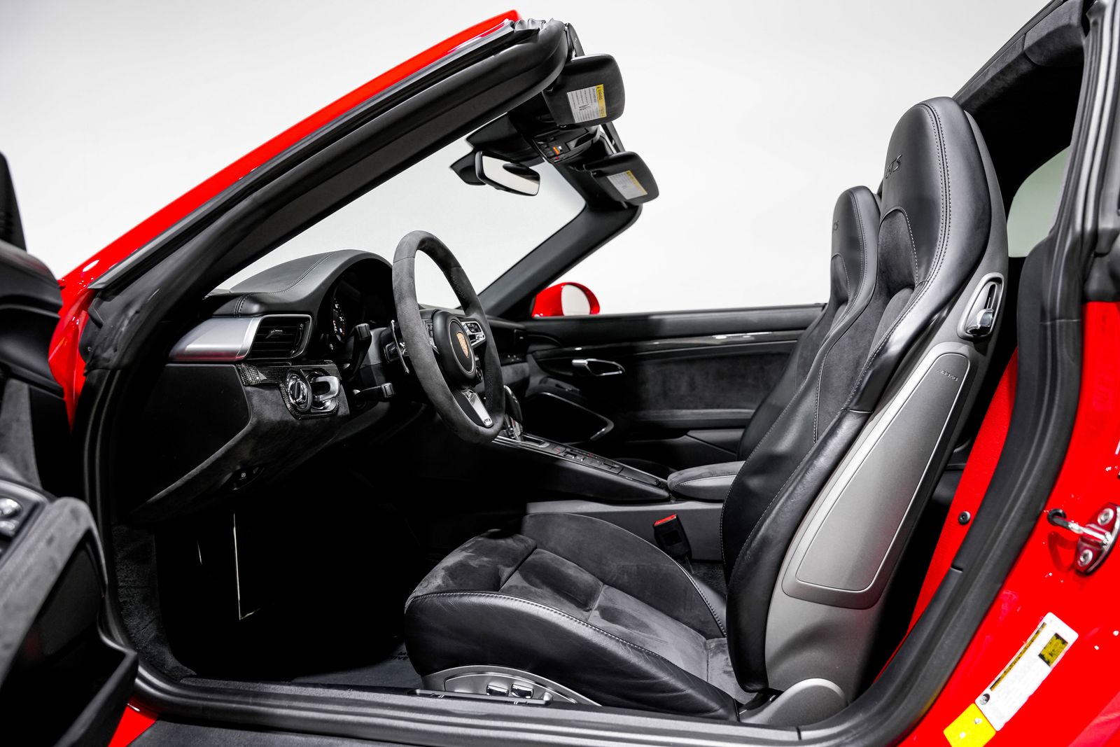 2017 Porsche 911 Targa 4 GTS — photo 19