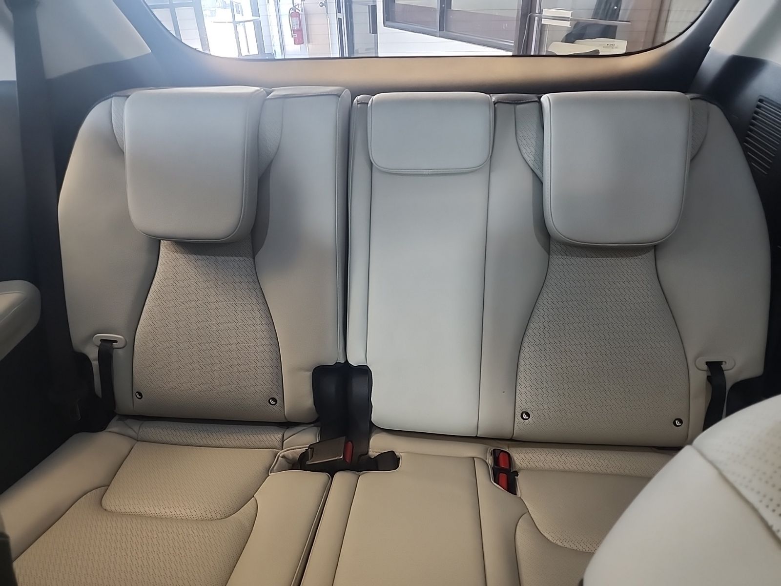 Used 2025 Ceramic Silver Kia SX Prestige image 25