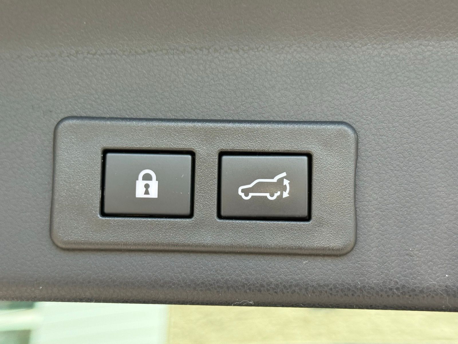 Used 2023 Blue Subaru Premium image 19