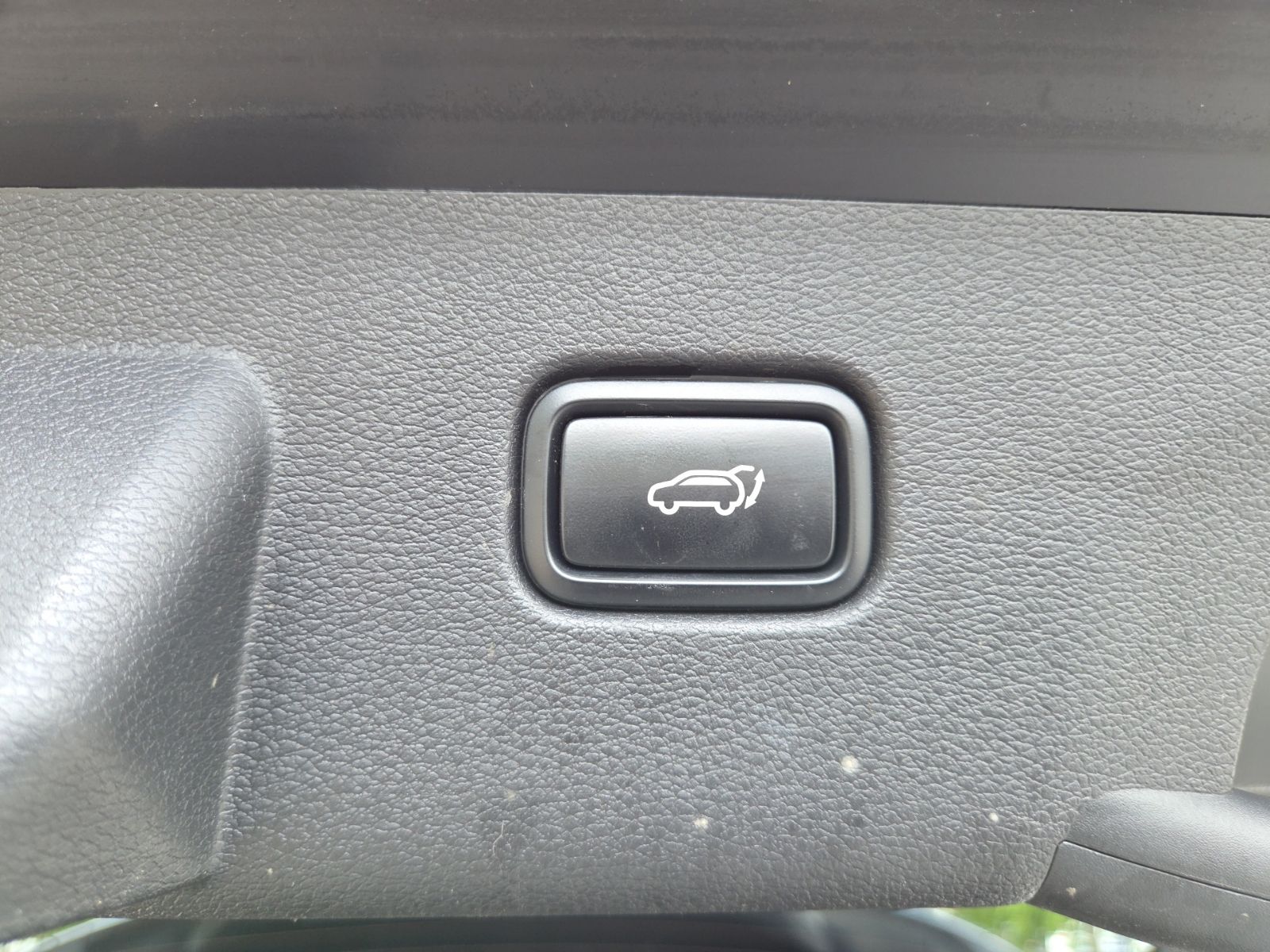 Used 2024 Black Kia SX-Prestige image 28