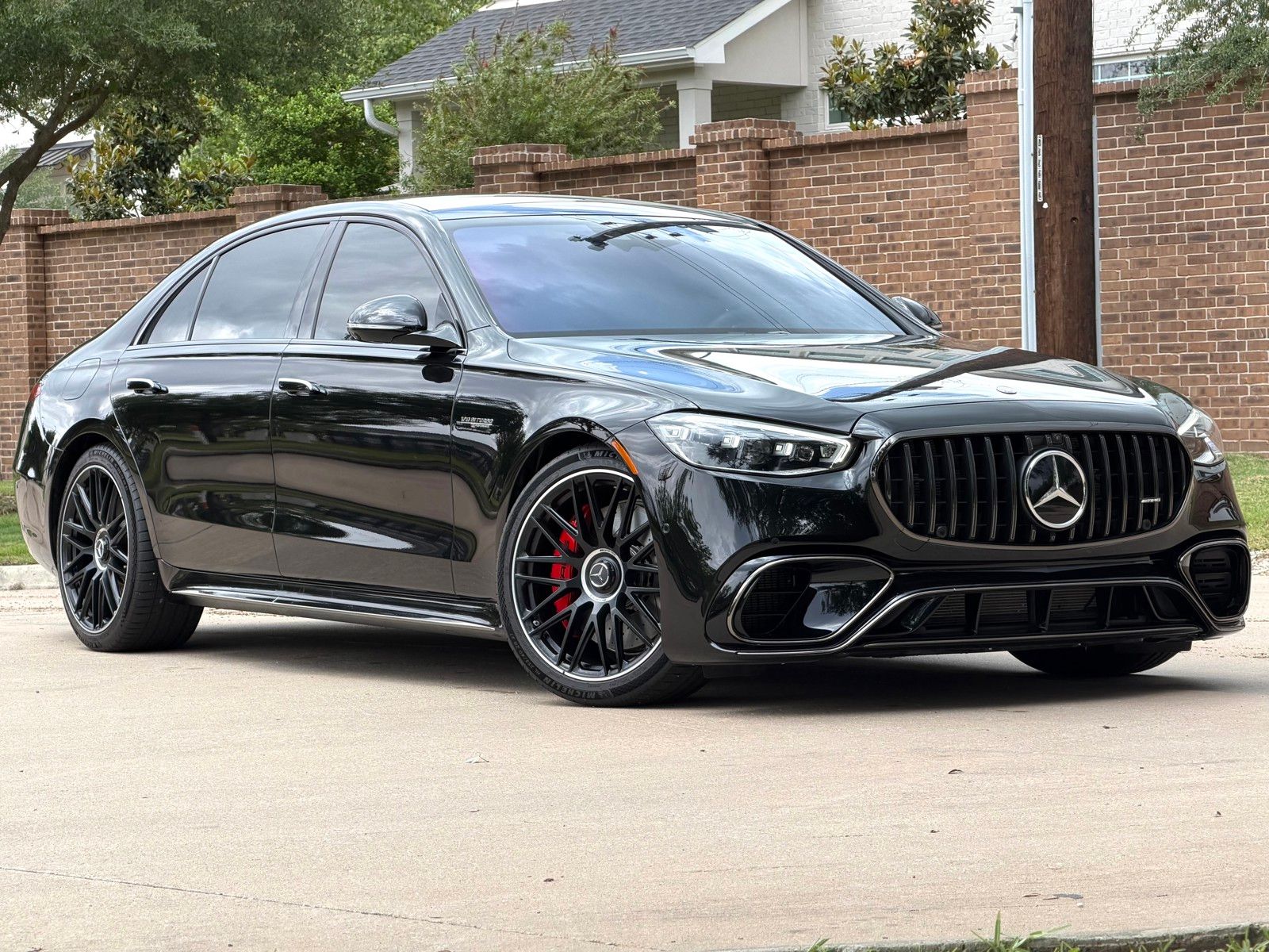 Obsidian Black Metallic 2025 Mercedes-Benz S-Class AMG S 63 E Performance 4MATIC Sedan All-Wheel Drive 9-Speed Automatic