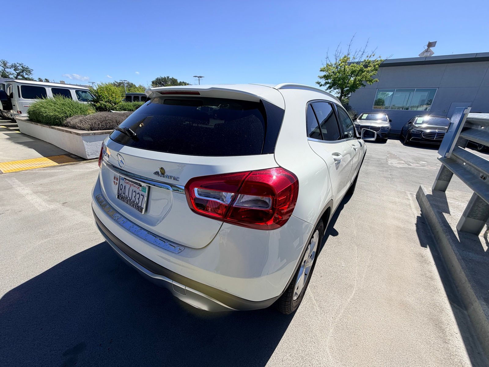 View vehicle photo 3