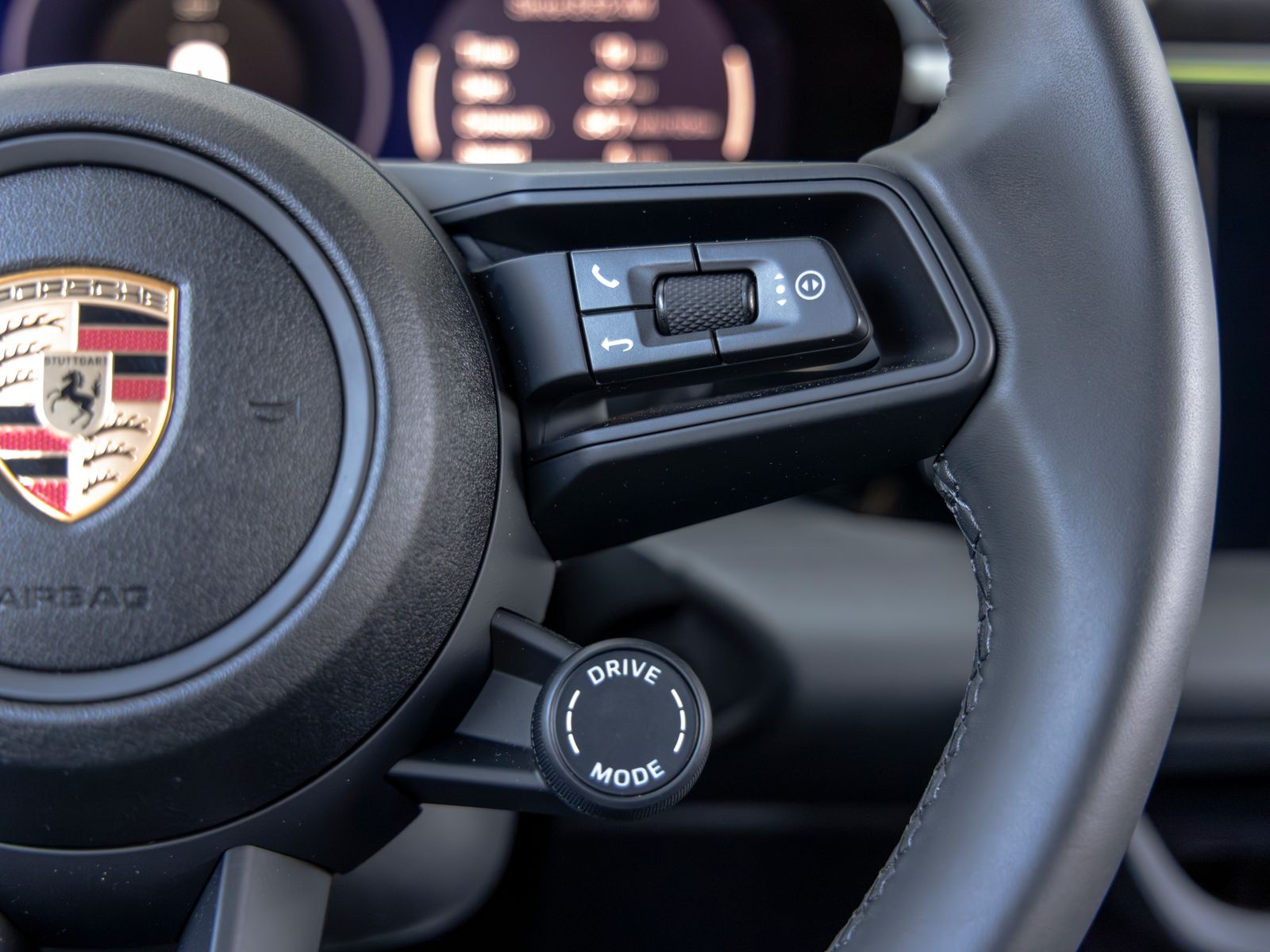 2025 Porsche Macan Base - Photo 31