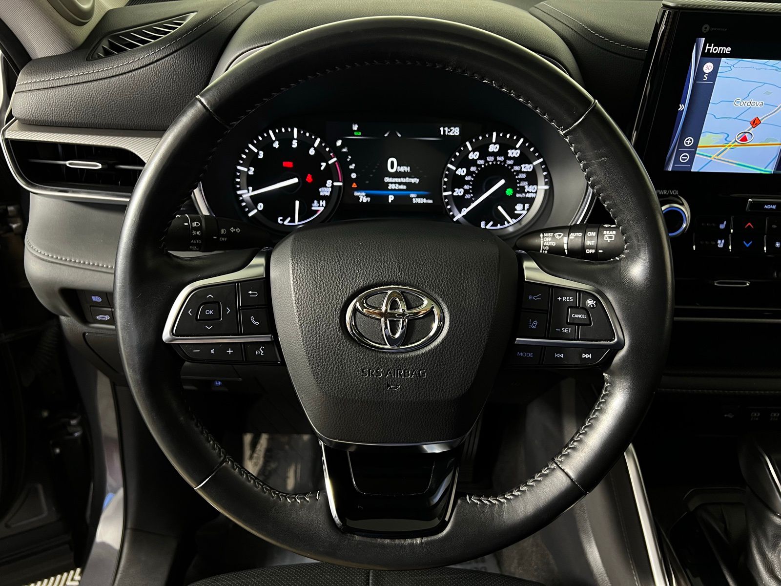 Thumbnail: 2021 Toyota Highlander - 16