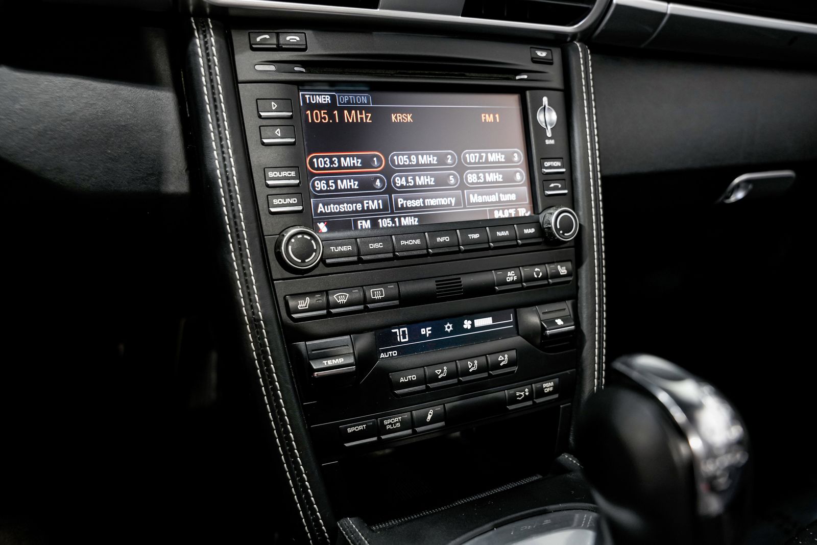 2011 Porsche 911 Turbo S — photo 13