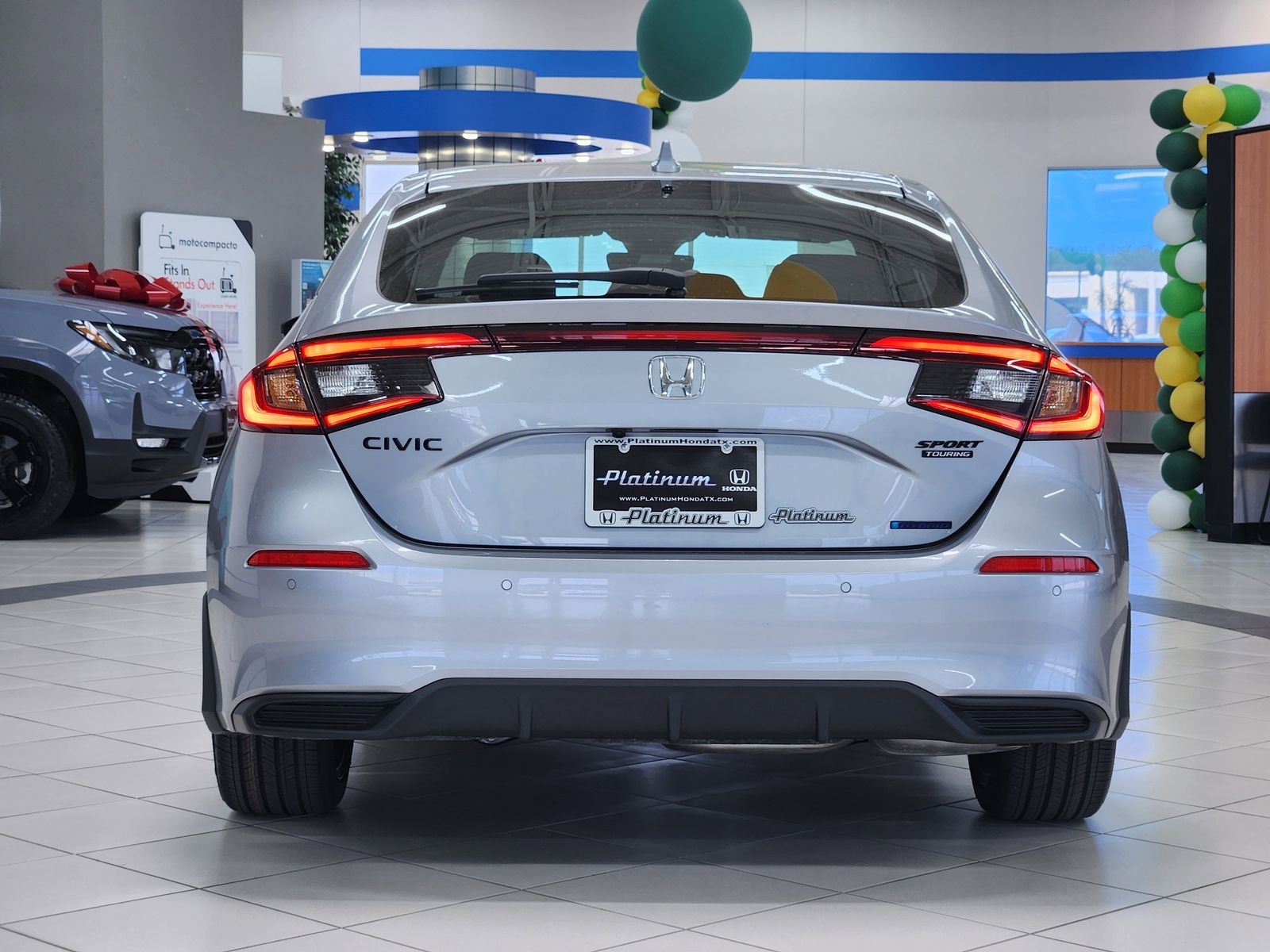 View vehicle photo 7