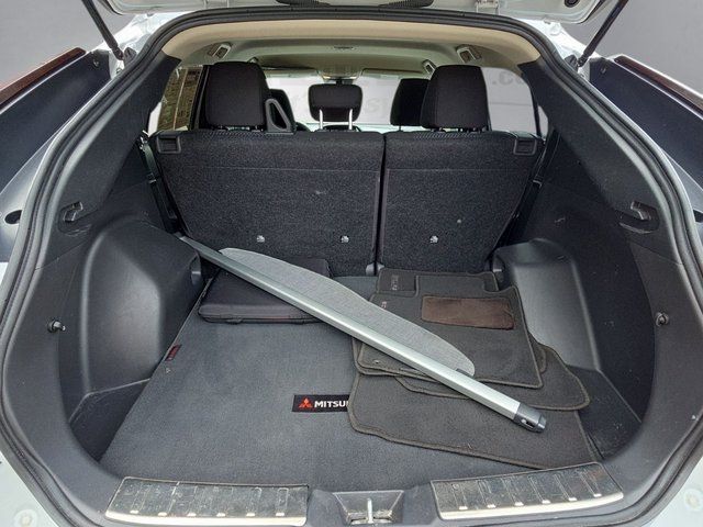 Used 2024  Mitsubishi ES image 23