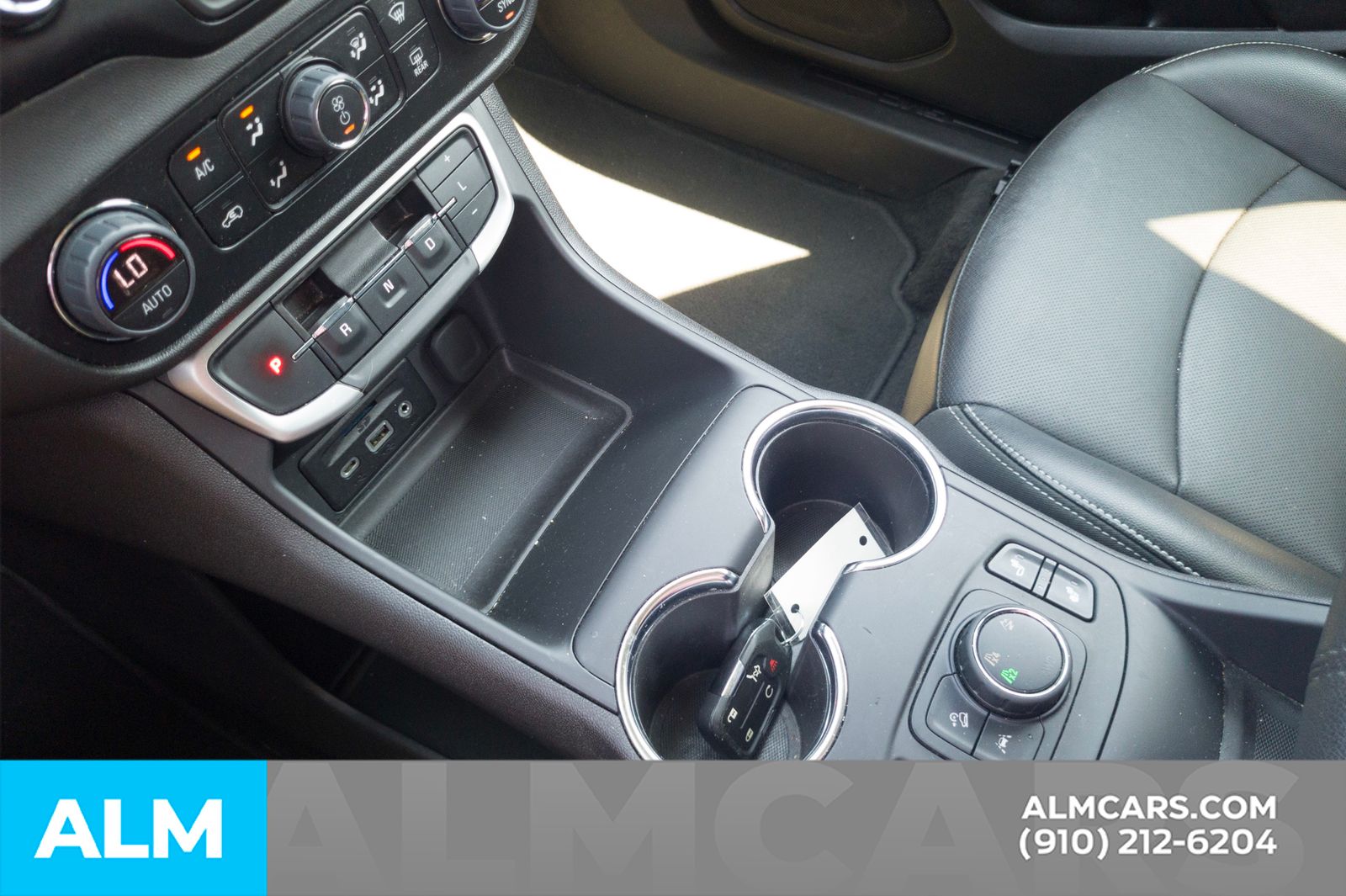 Used 2024 Silver GMC SLT image 10