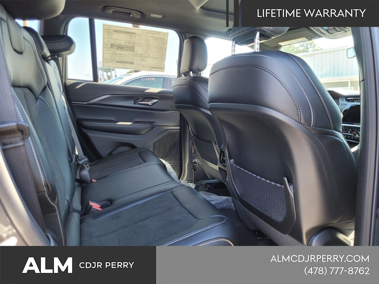 New 2025 Baltic Gray Metallic Clear-Coat Exterior Paint Jeep Laredo image 11