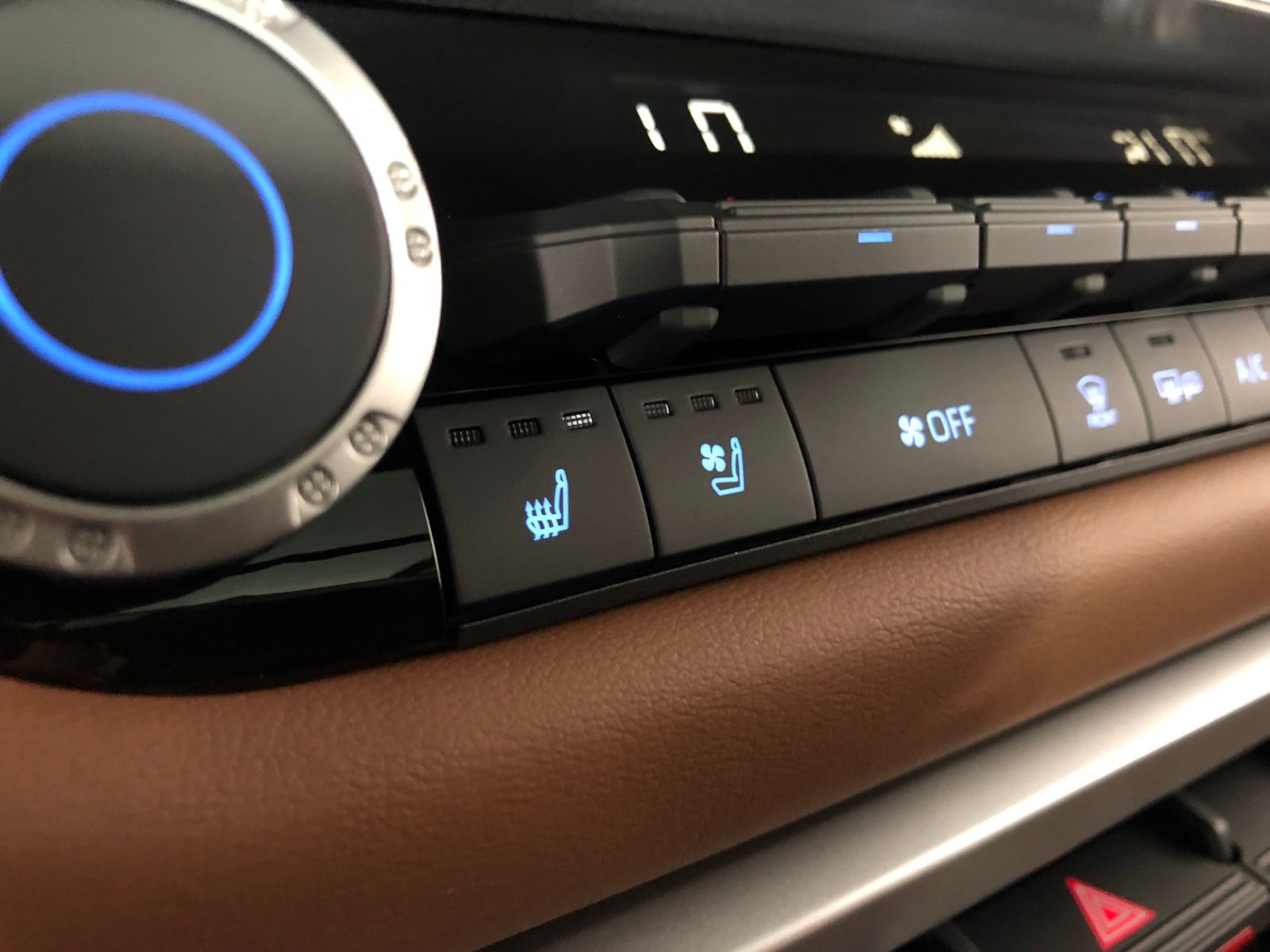 Thumbnail: 2026 Toyota Tundra - 16