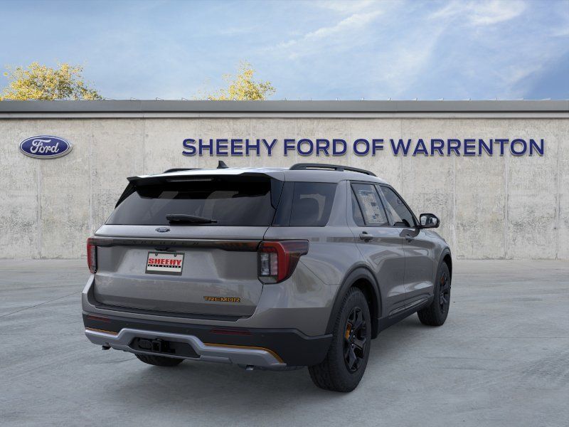 New 2026 Carbonized Gray Metallic Ford Tremor image 8