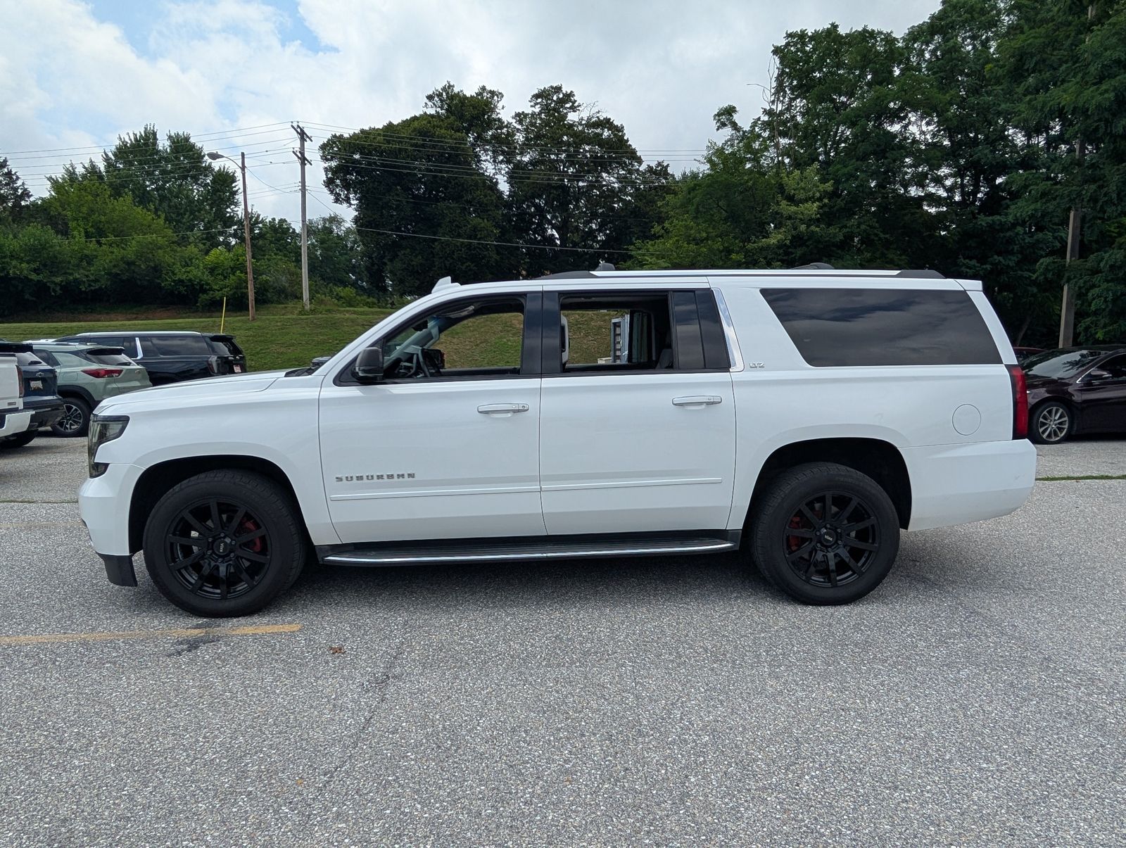 View vehicle photo 6