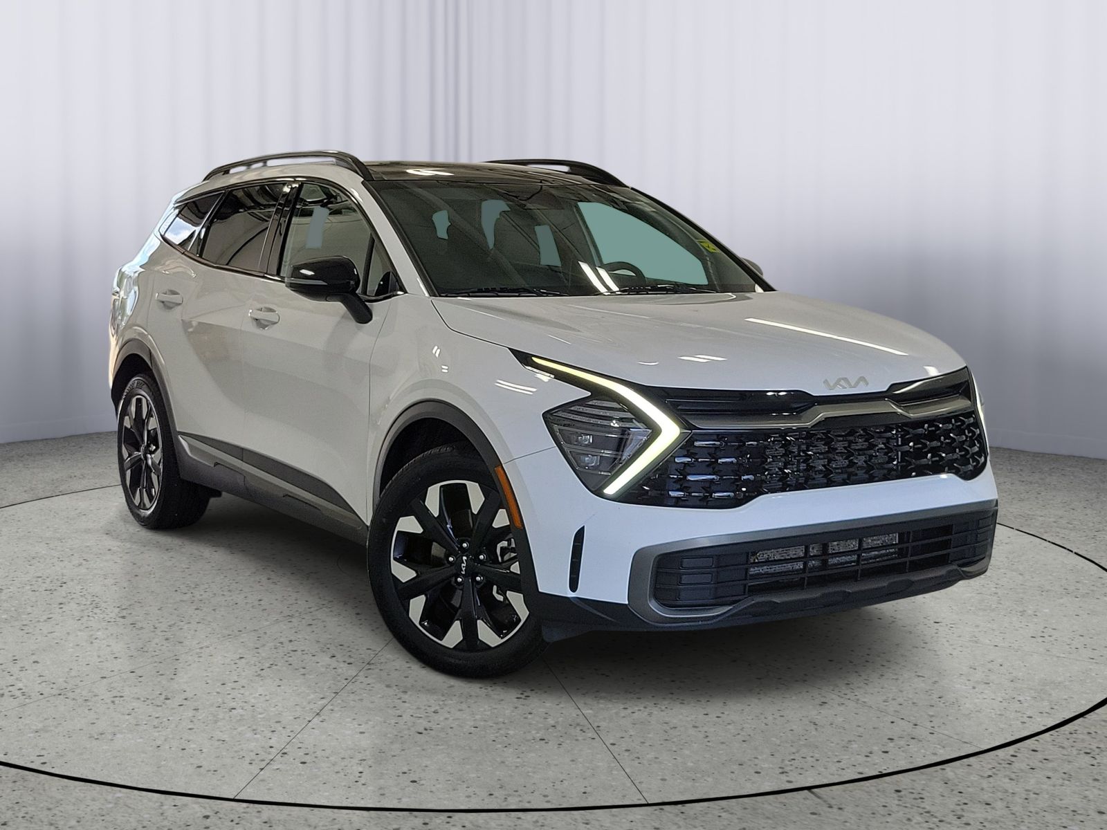 Glacial White Pearl 2024 Kia Sportage SUV / Crossover All-Wheel Drive 8-Speed Automatic