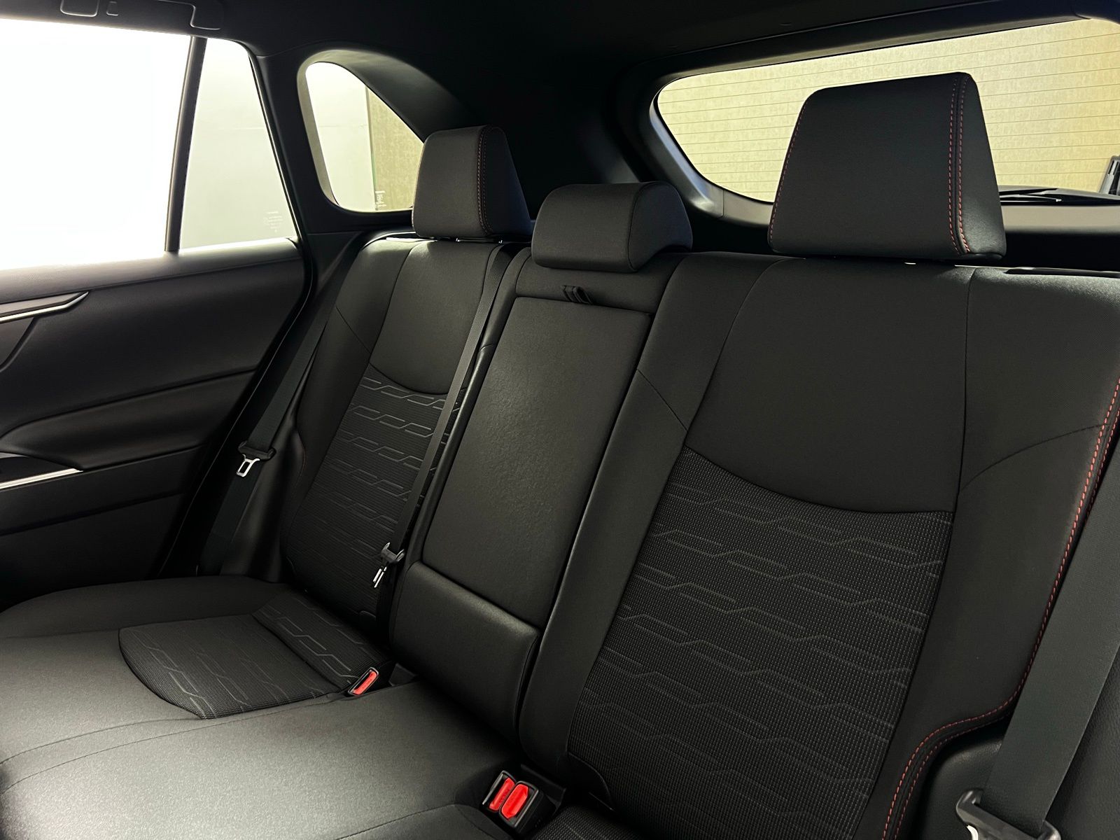 Thumbnail: 2025 Toyota RAV4 - 20